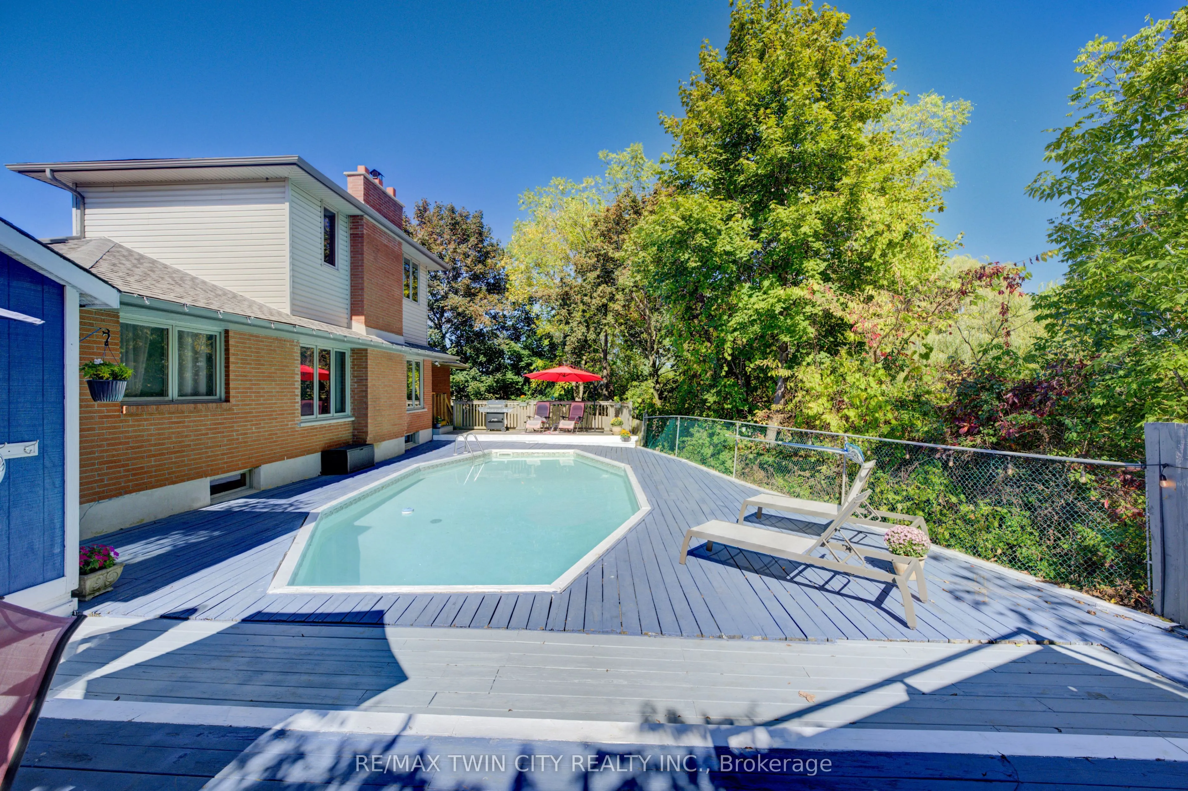 26 Esther Avenue