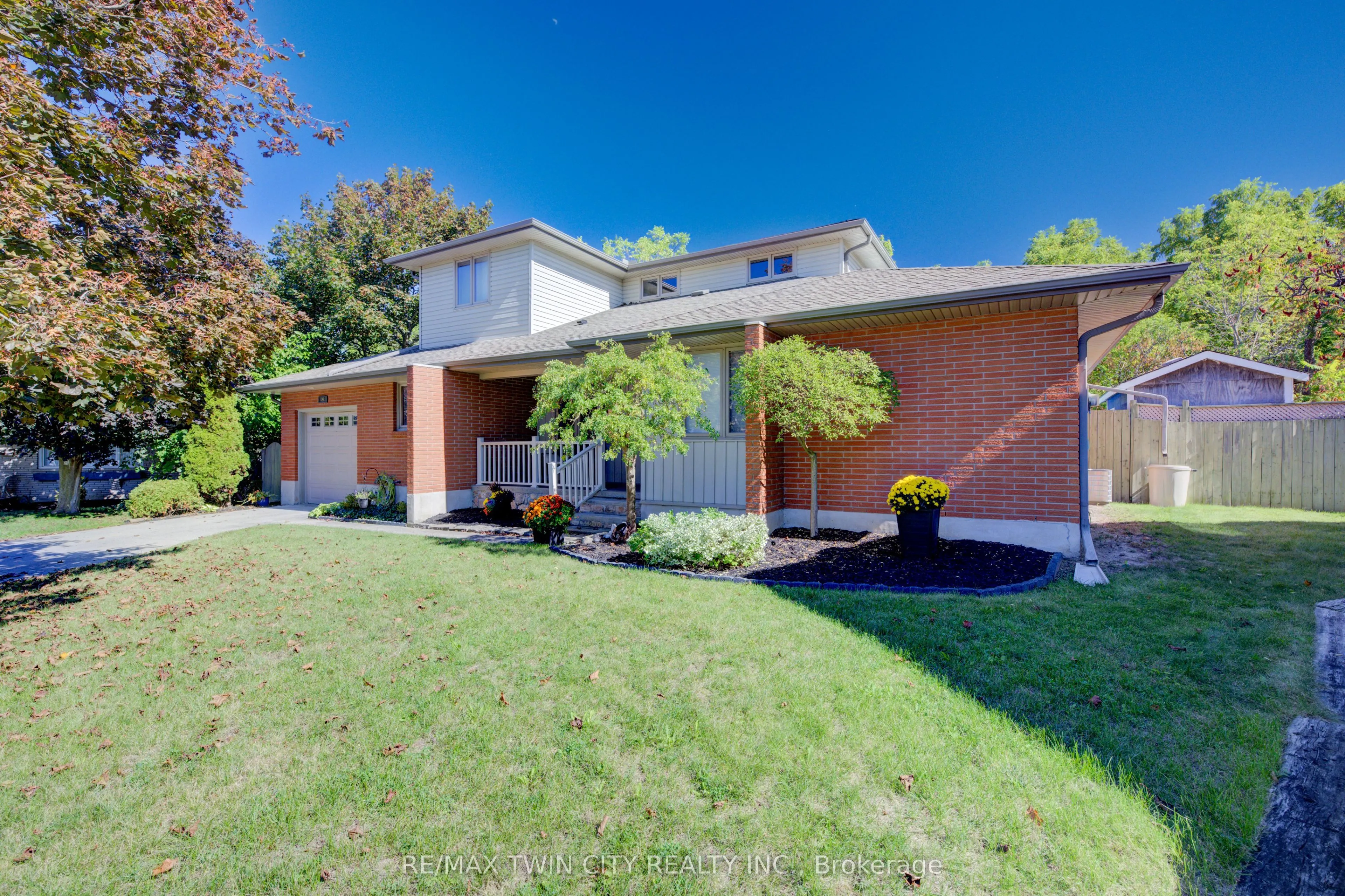 26 Esther Avenue
