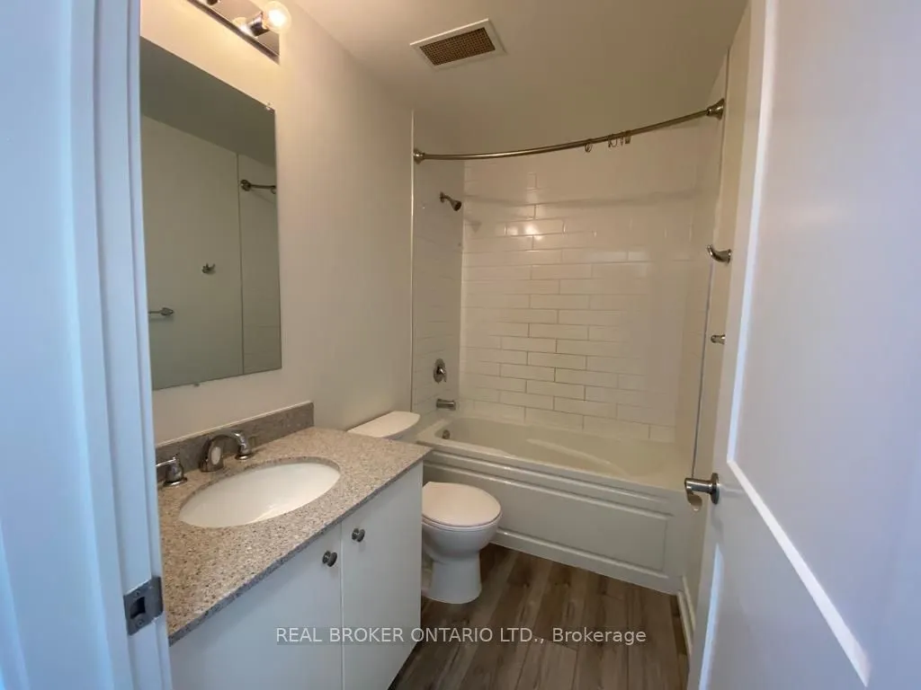 251 Northfield Drive E, #402