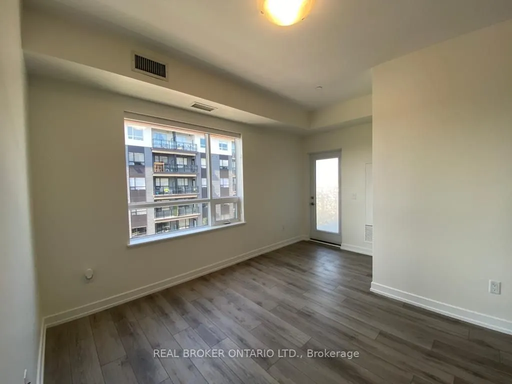251 Northfield Drive E, #402
