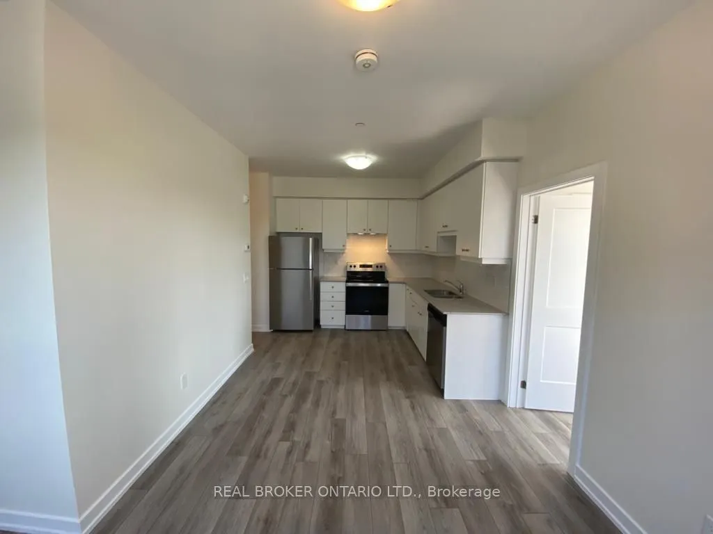 251 Northfield Drive E, #402