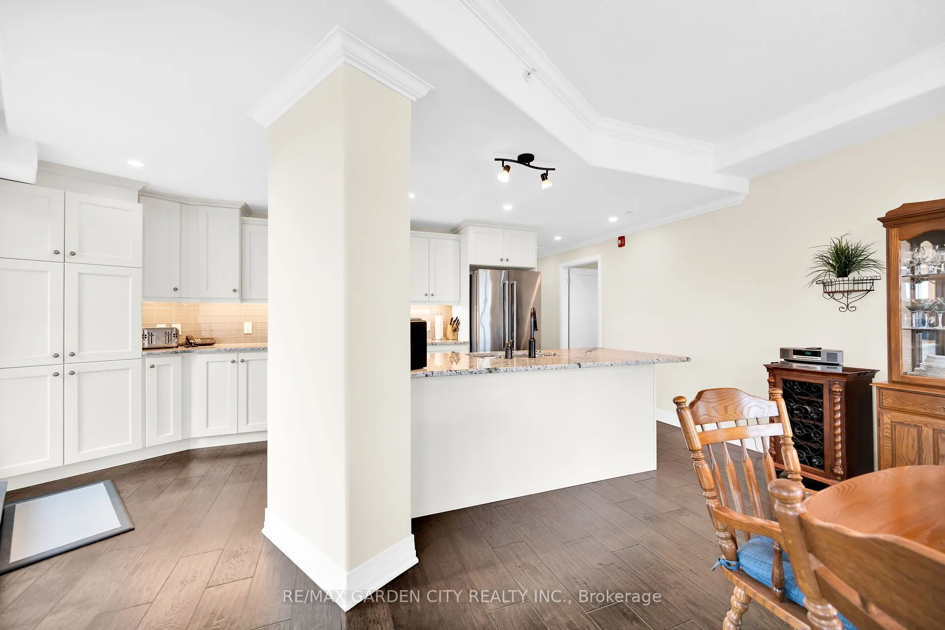 10 Concord Place, #408