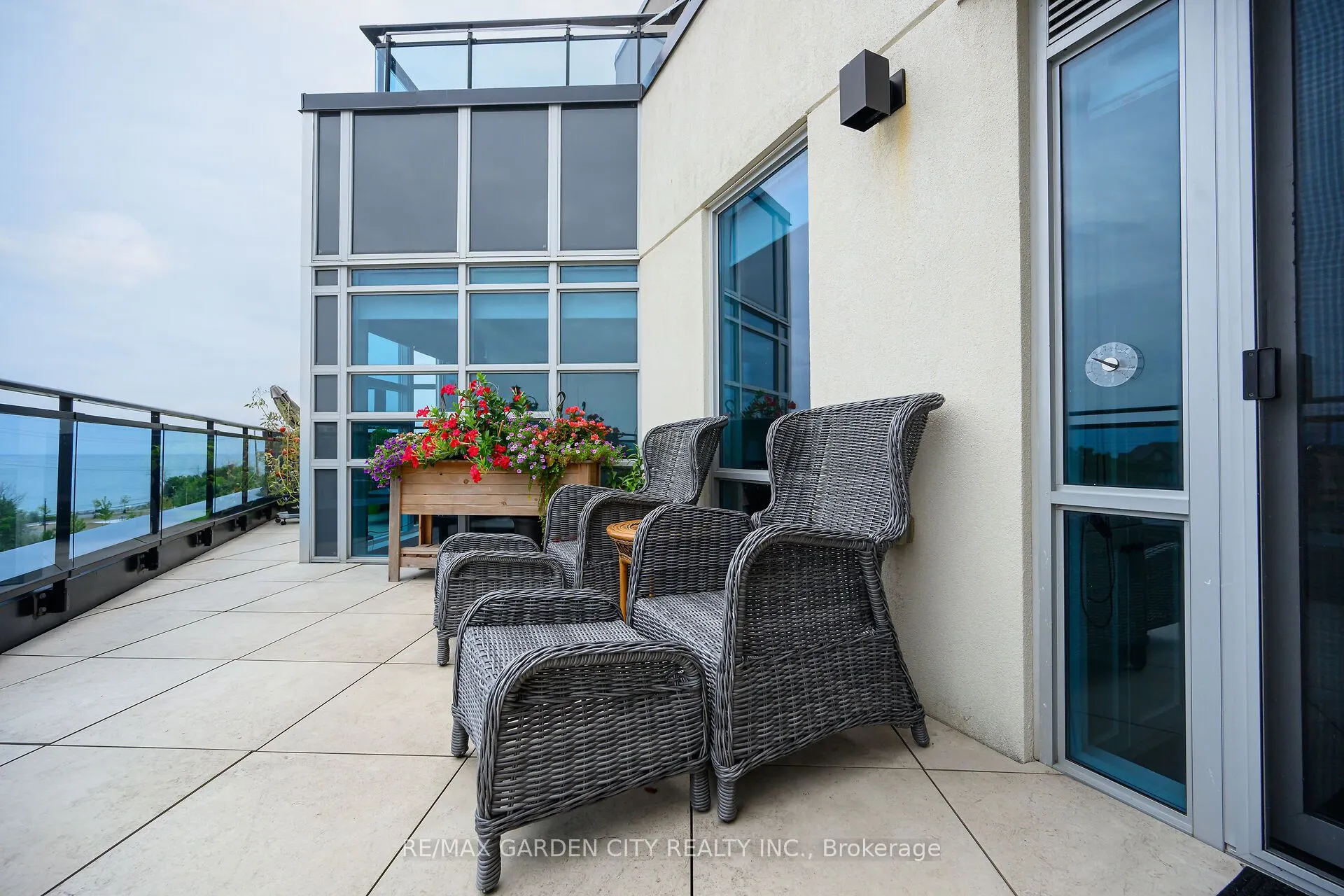 10 Concord Place, #408
