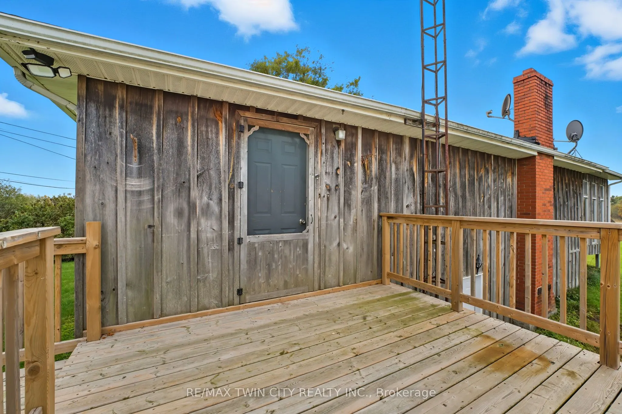 2091 Concession 6 Road W