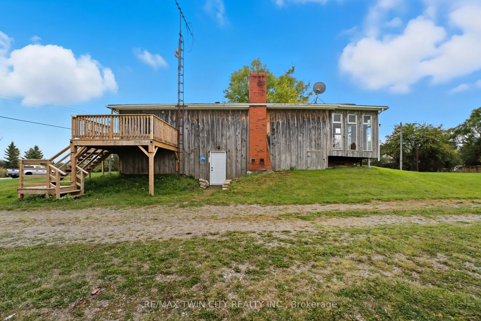 2091 Concession 6 Road W