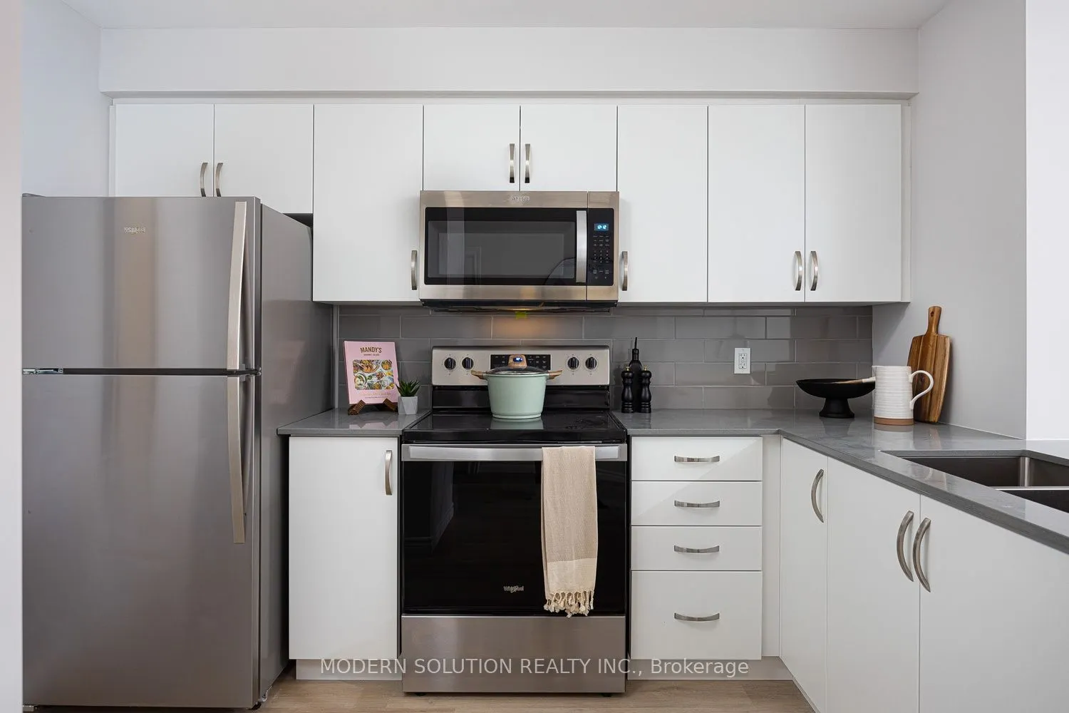 425 Watson Parkway N, #914