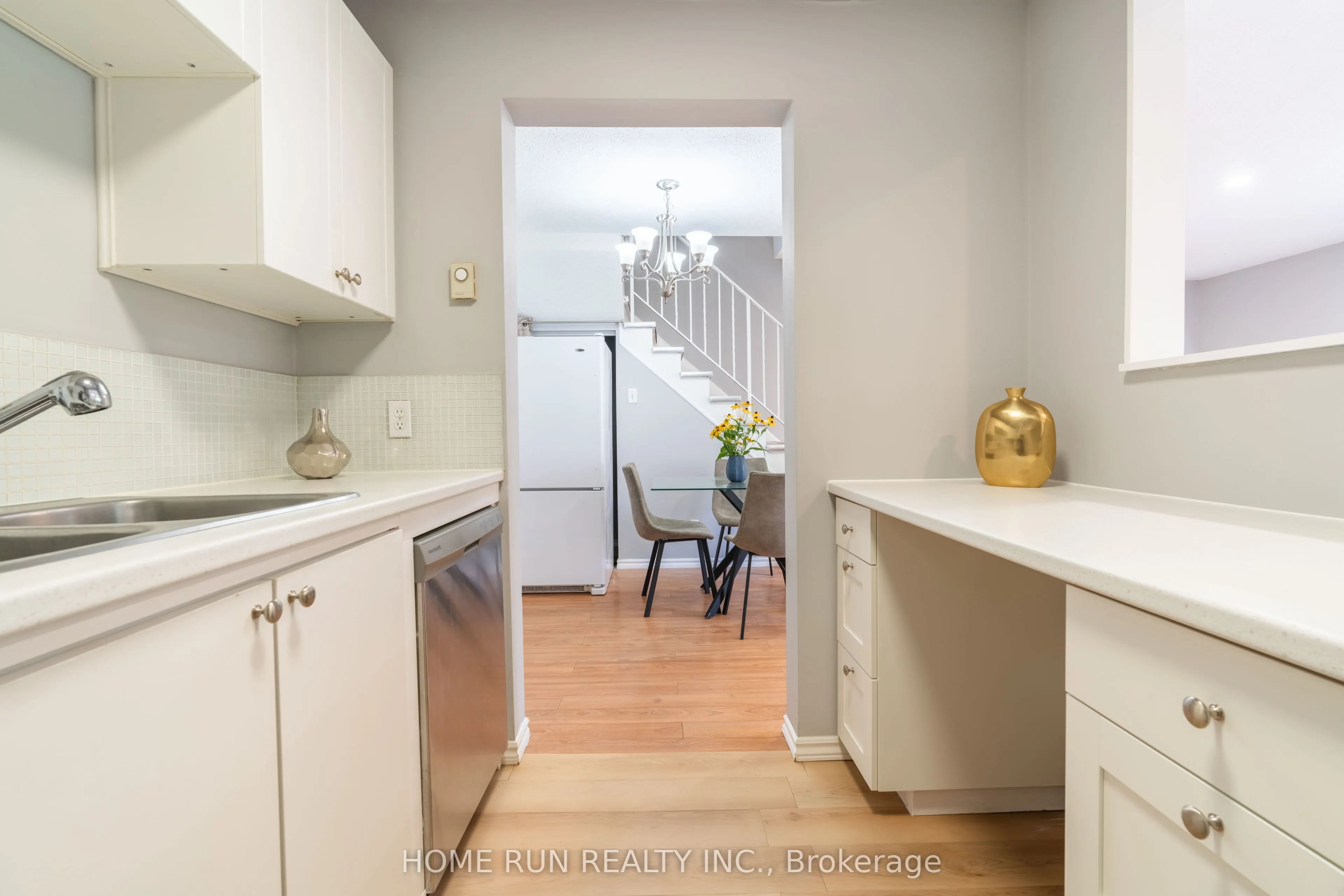 2610 Draper Avenue, #22
