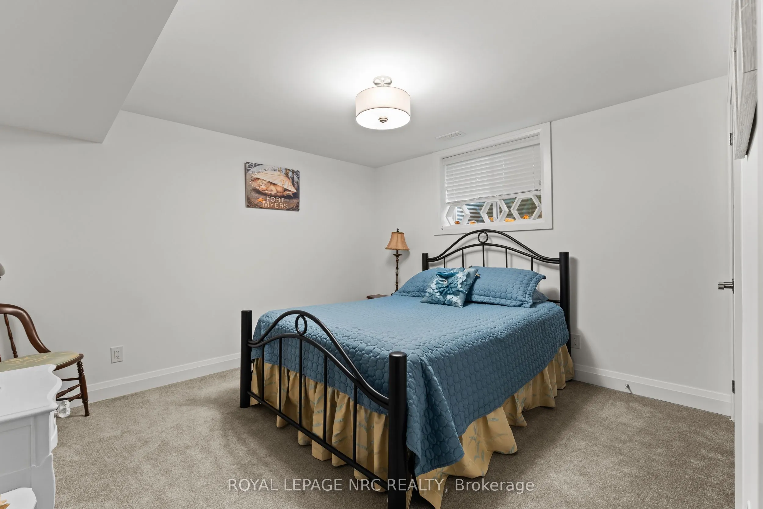 12 DAVID LOWREY Court