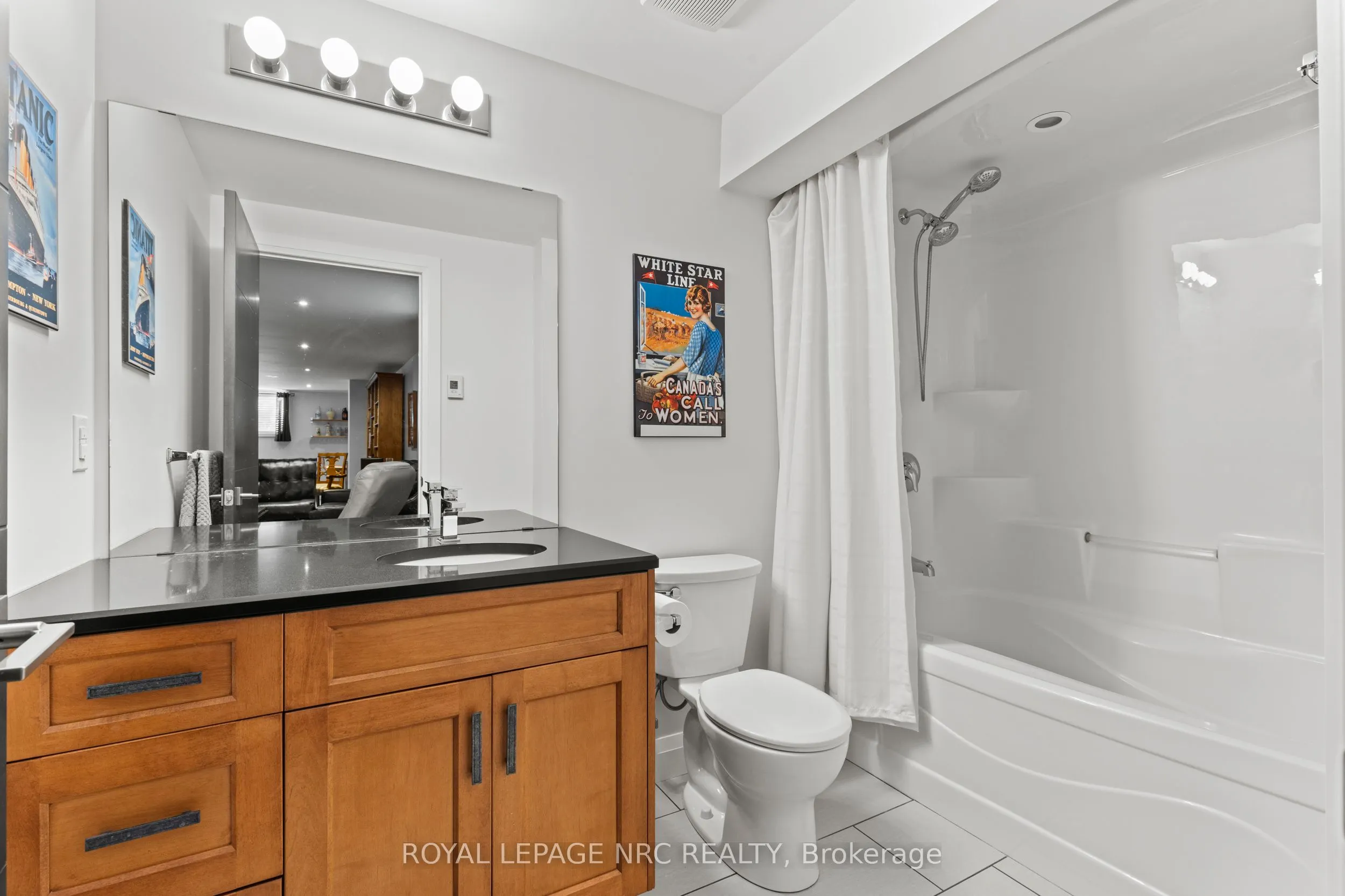 12 DAVID LOWREY Court