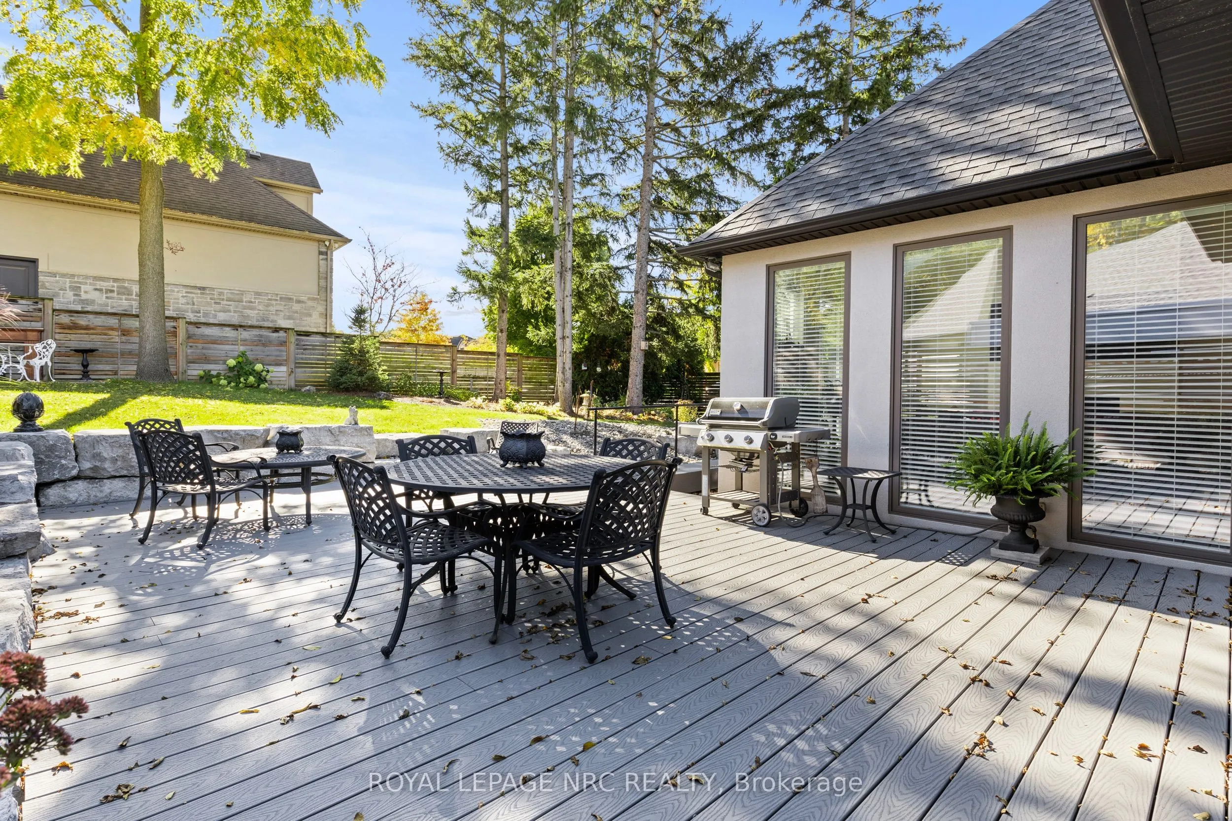 12 DAVID LOWREY Court