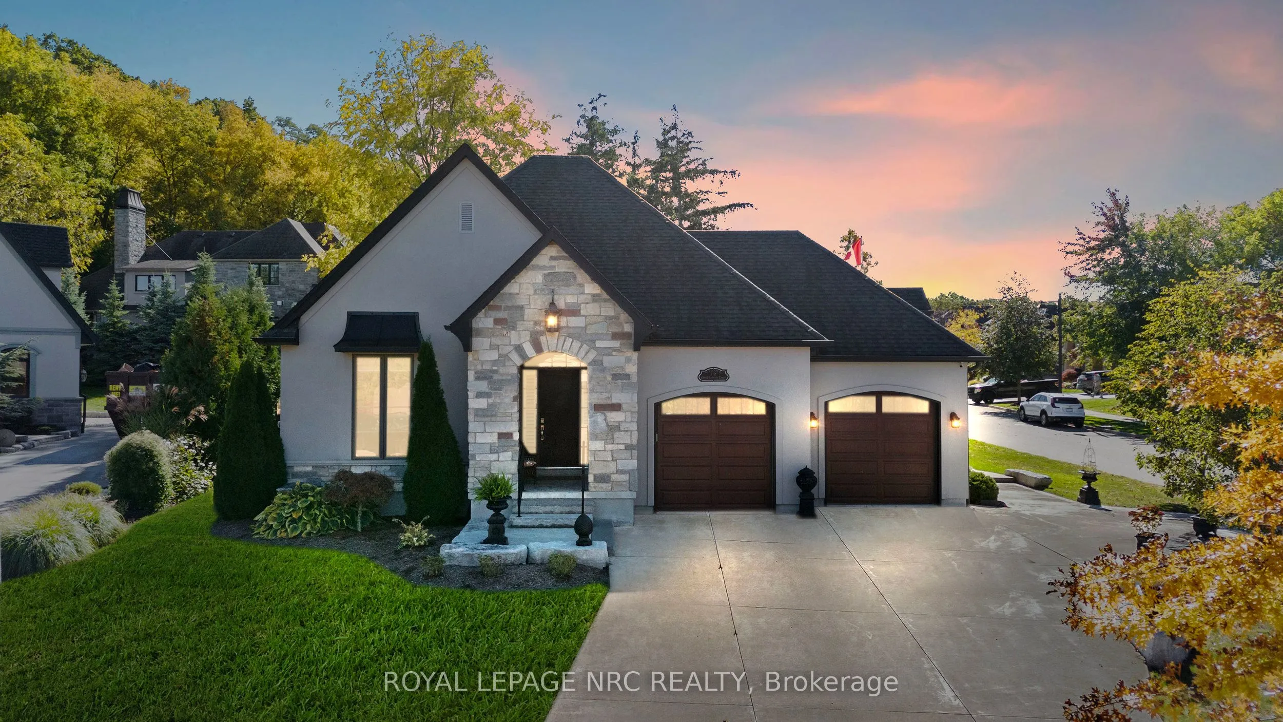 12 DAVID LOWREY Court