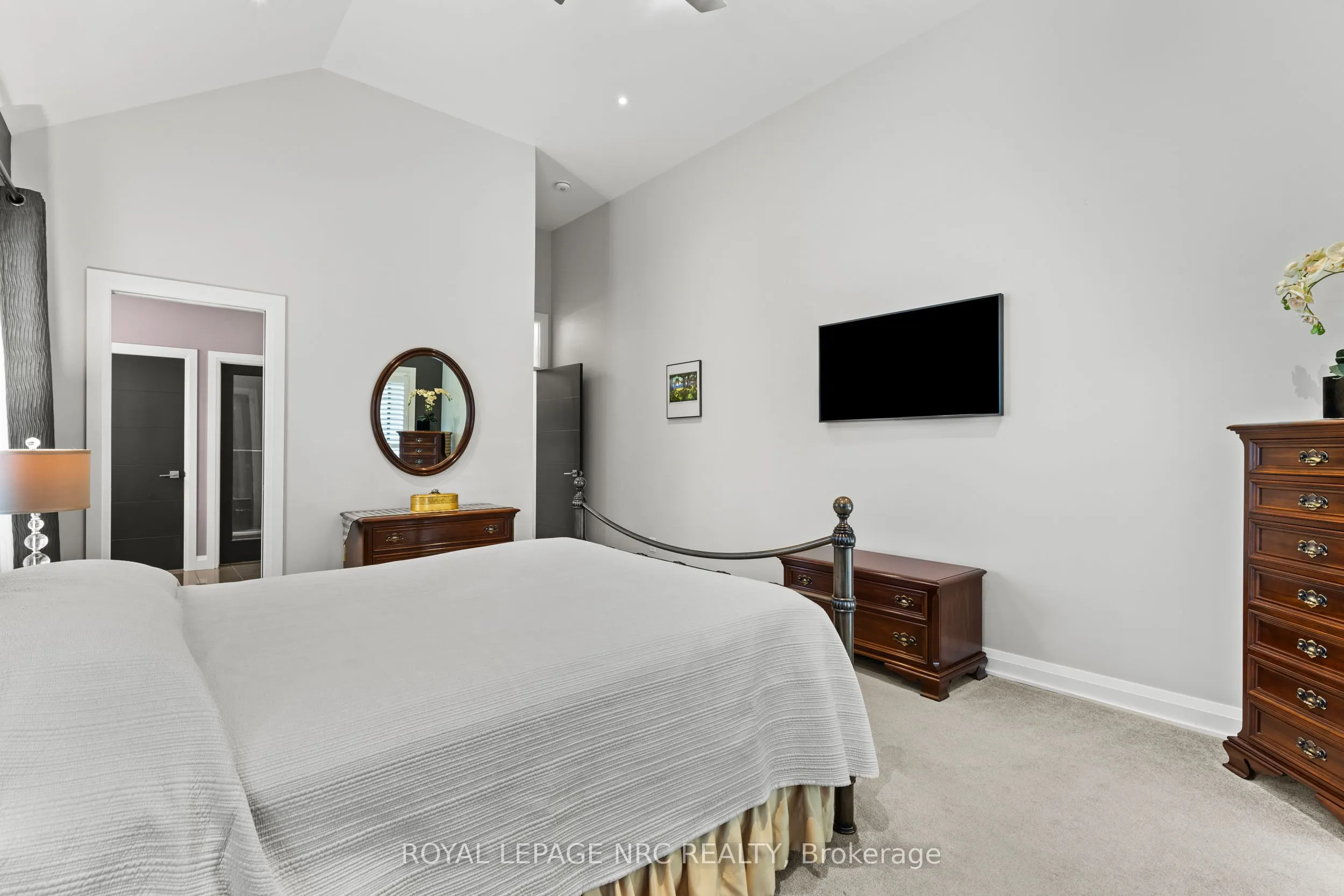 12 DAVID LOWREY Court