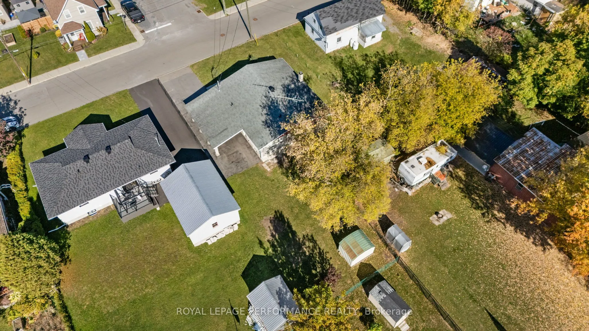 108 Elgin Street W