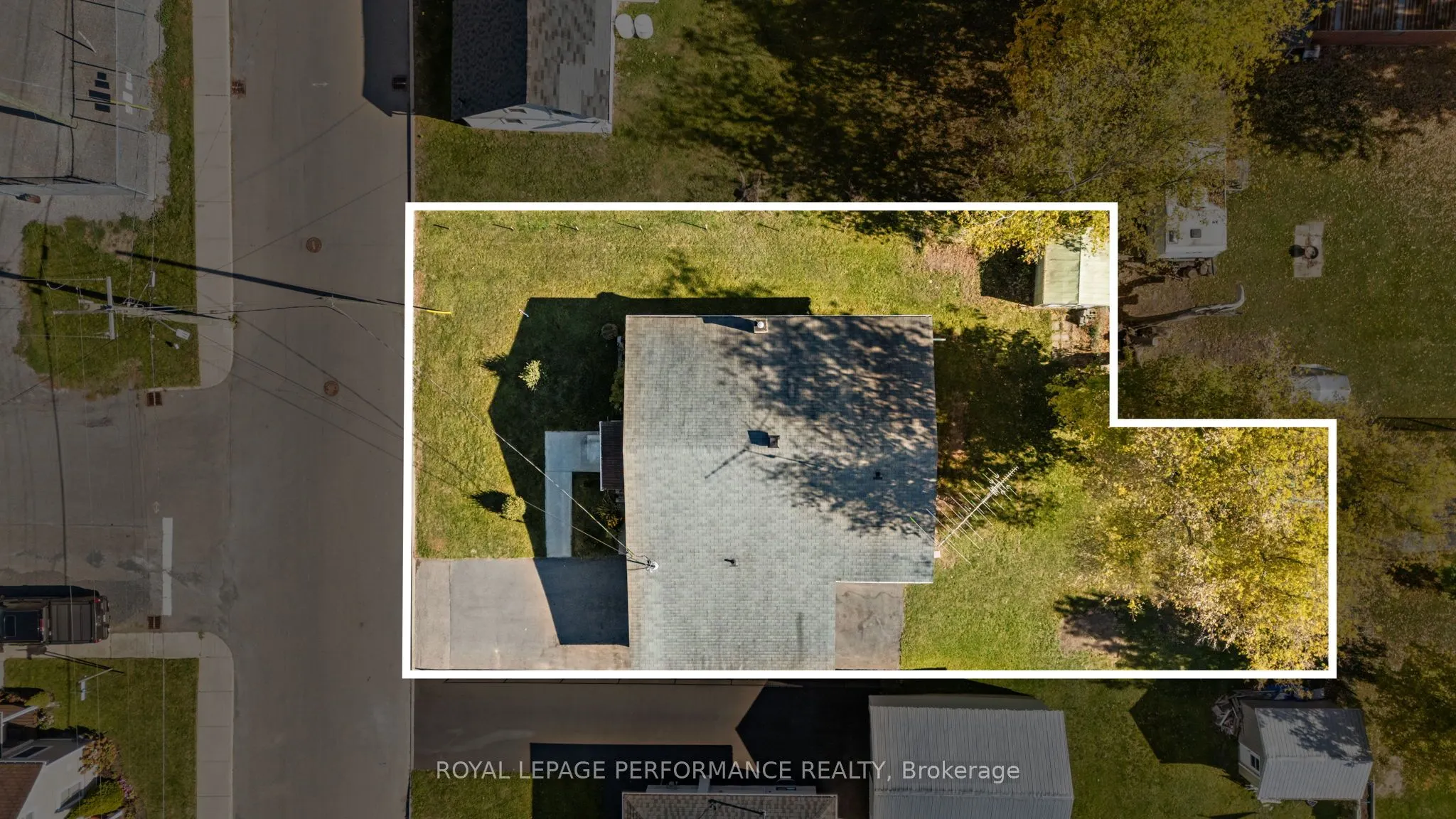 108 Elgin Street W