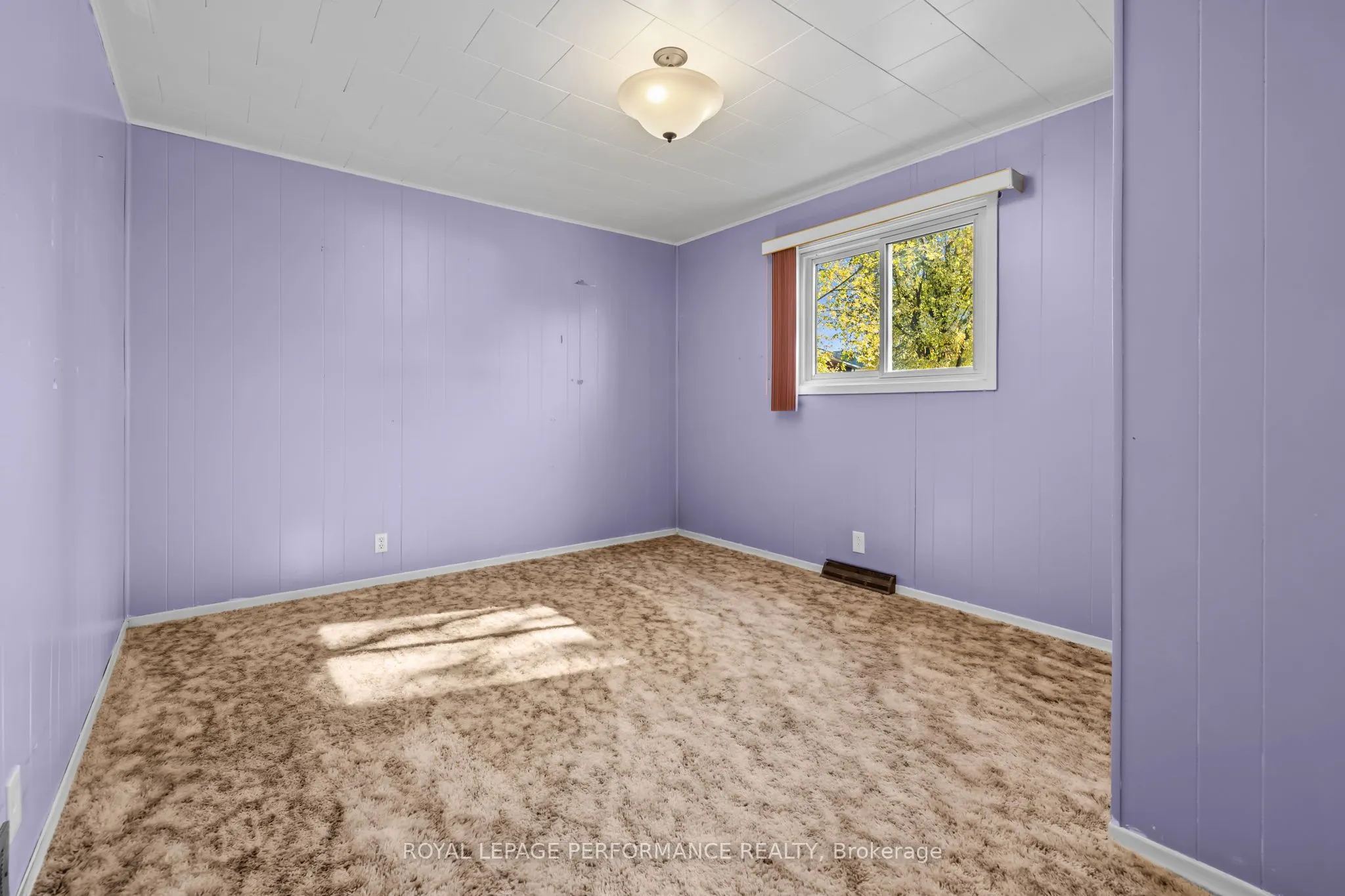 108 Elgin Street W