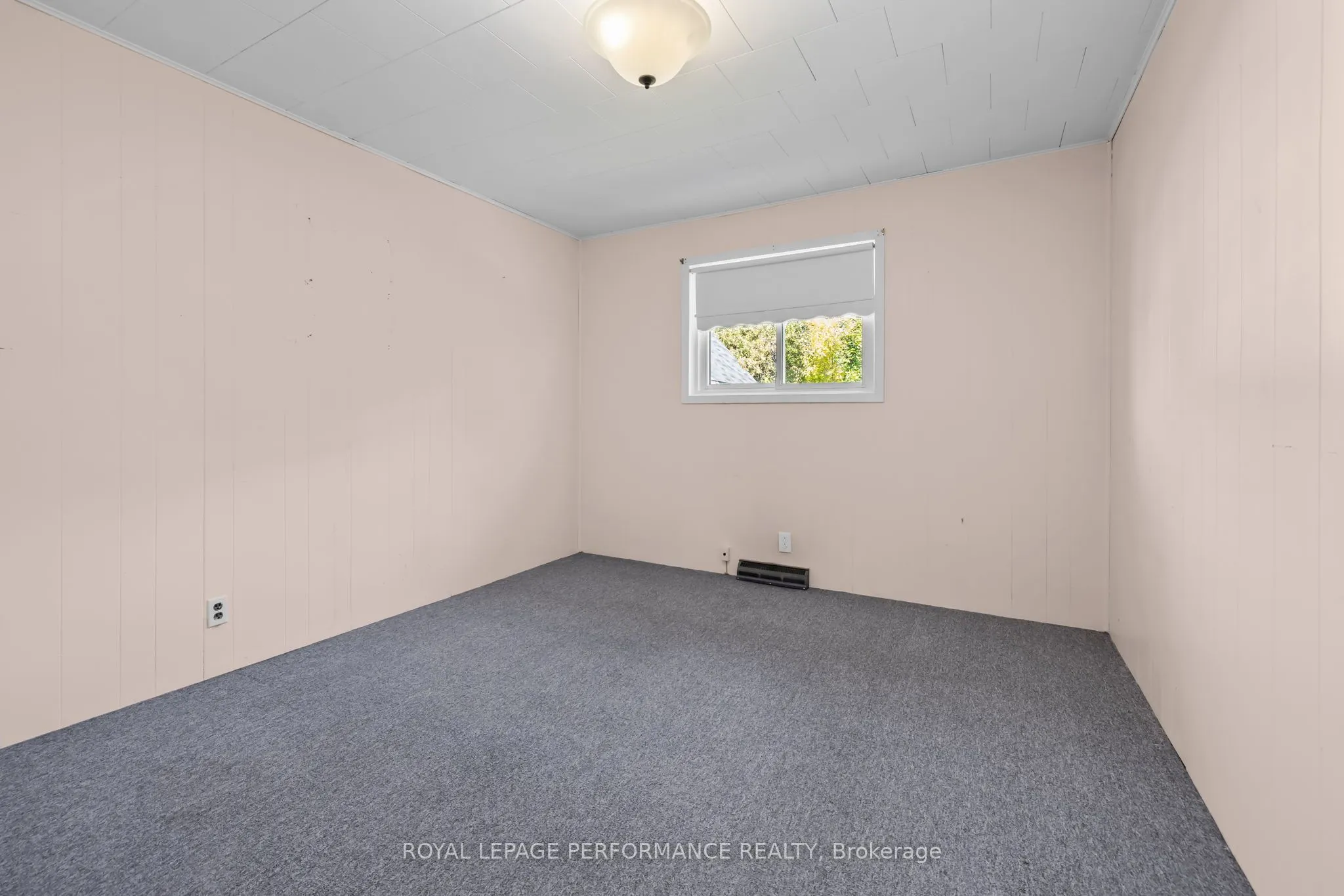 108 Elgin Street W