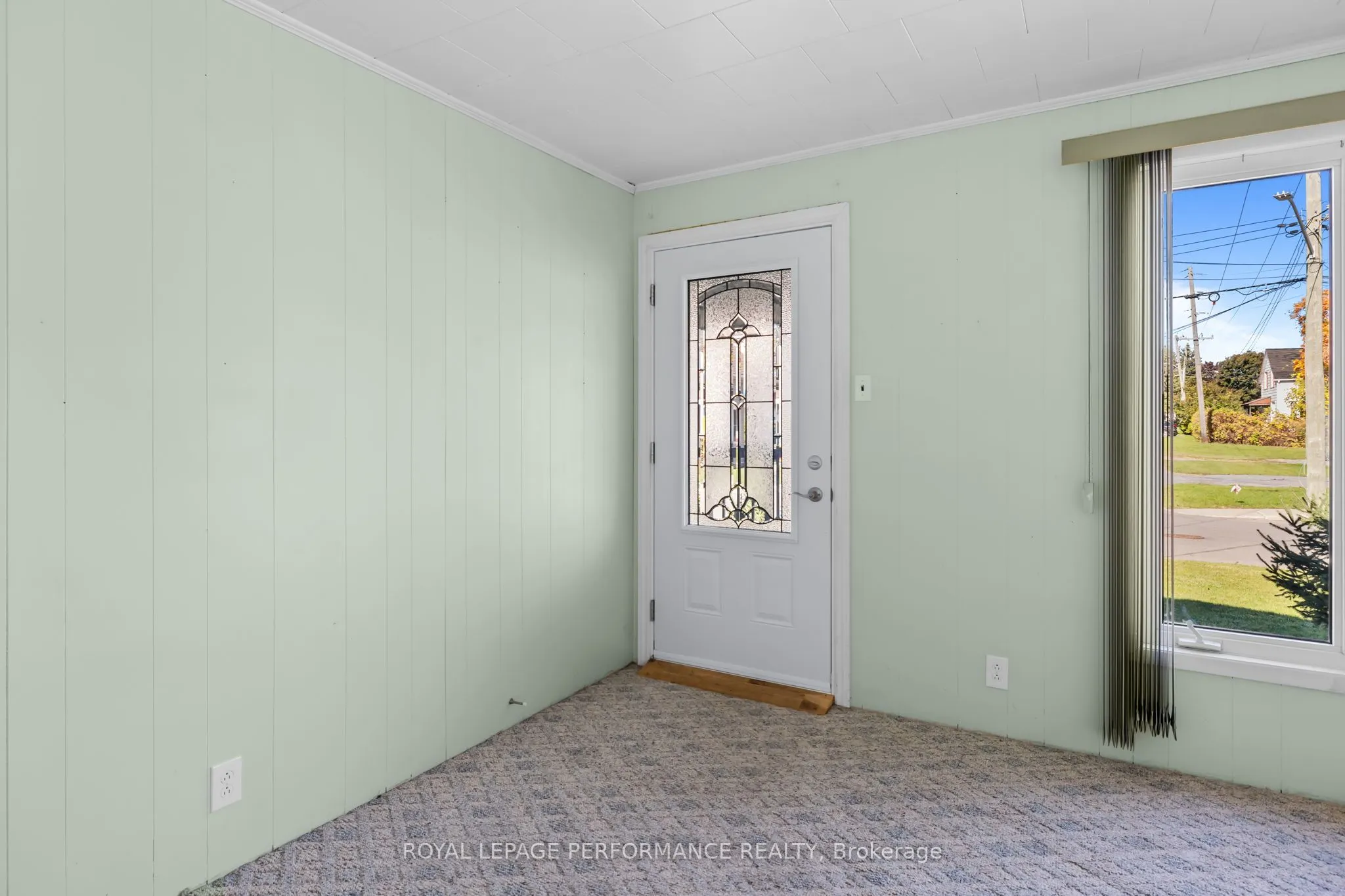 108 Elgin Street W