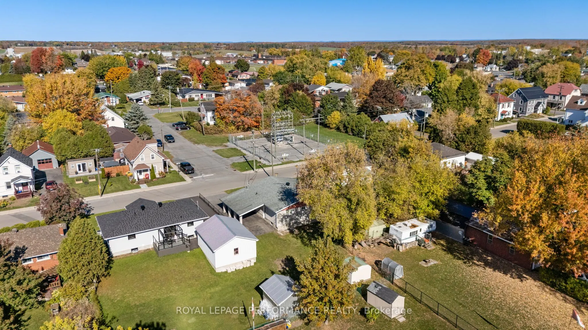 108 Elgin Street W