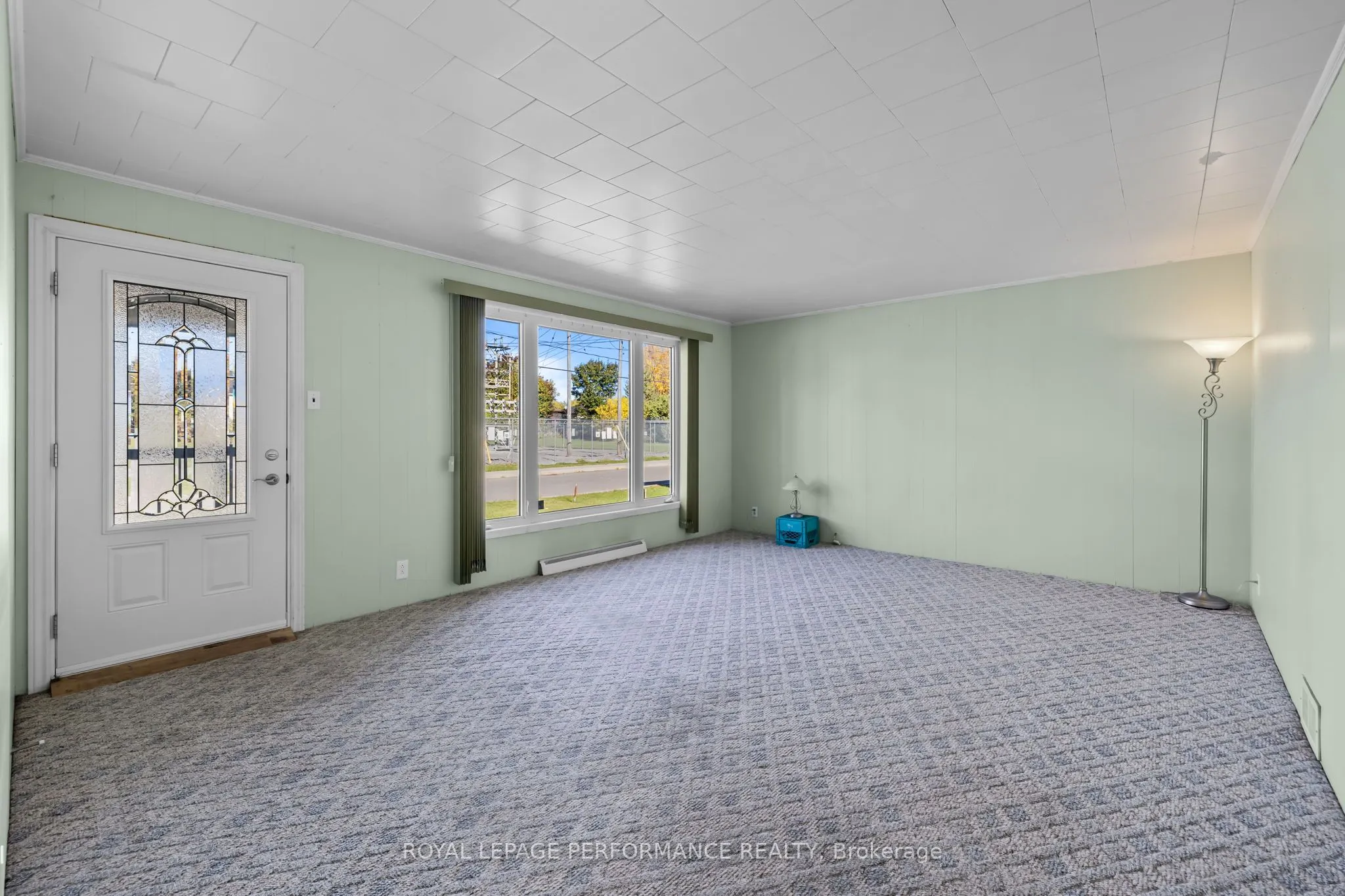 108 Elgin Street W