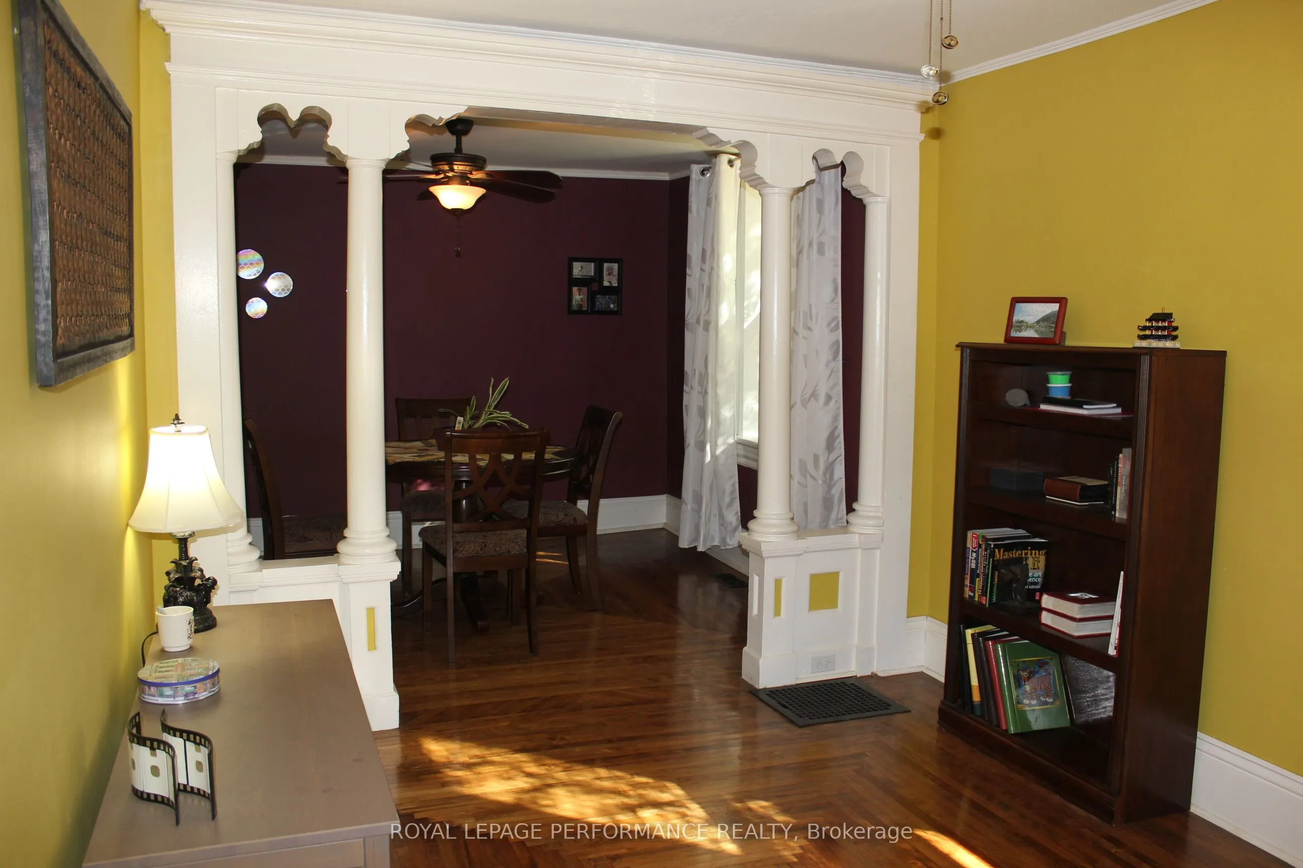 125 Augustus Street S