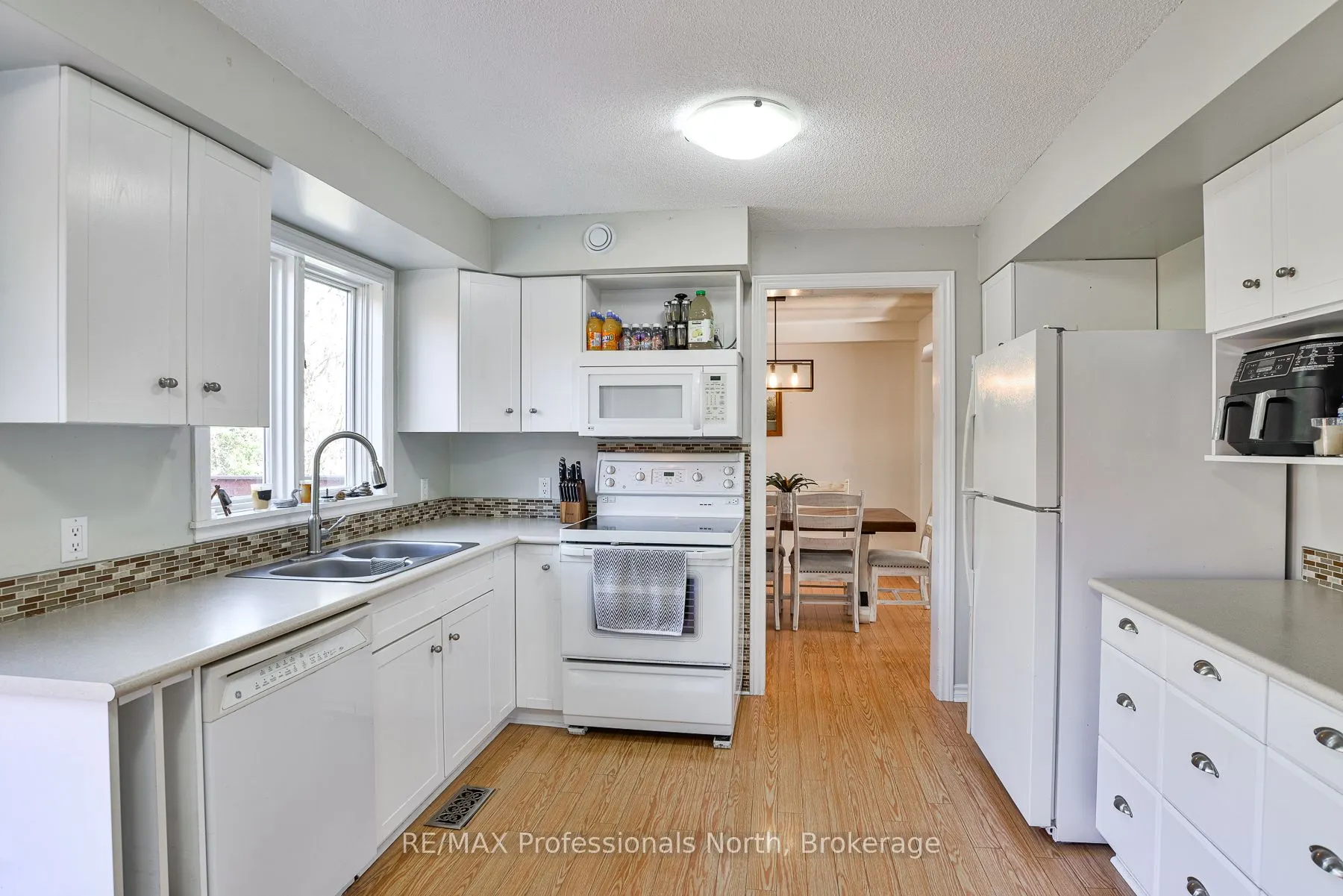 6 Lankin Avenue
