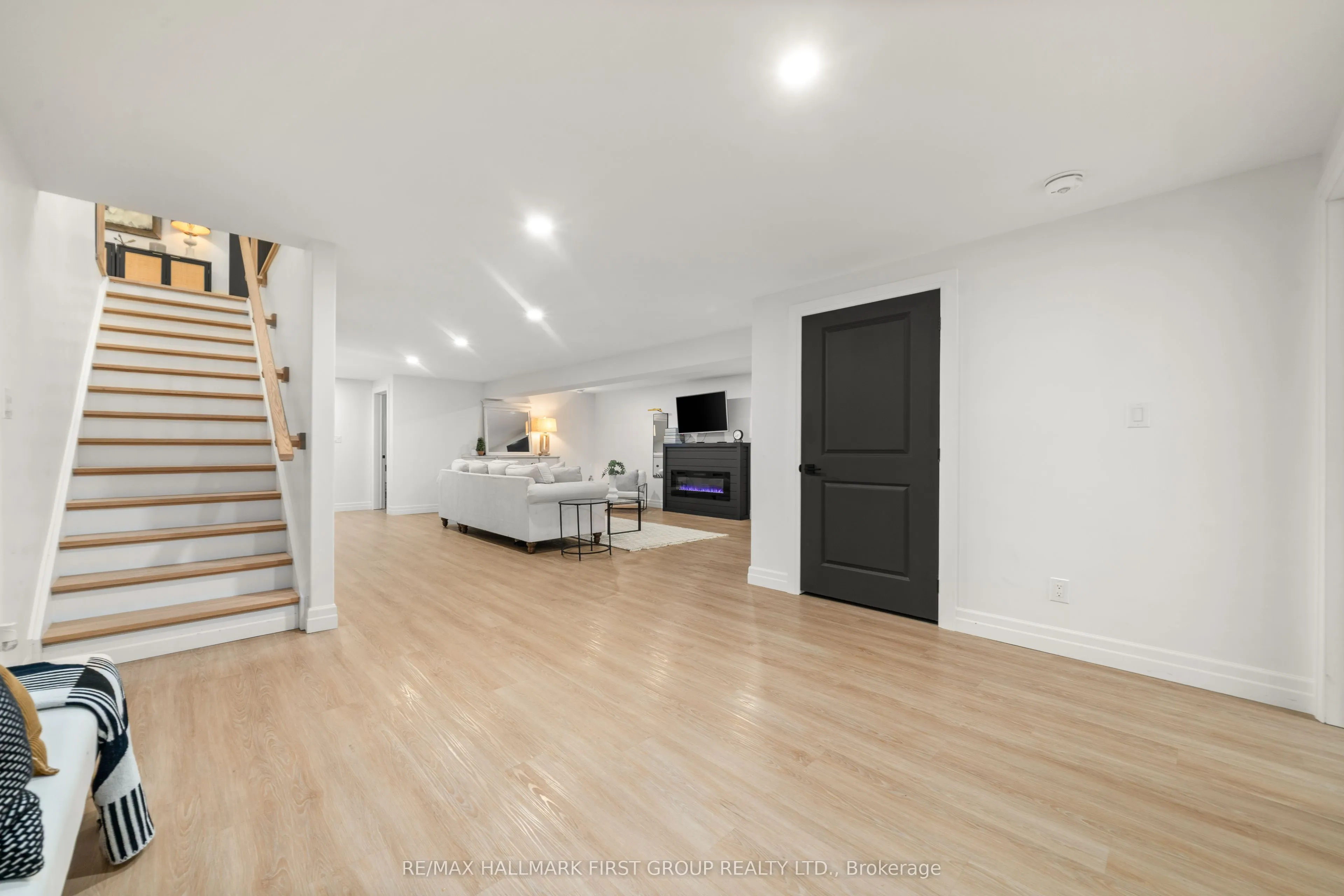 376 Whites Road