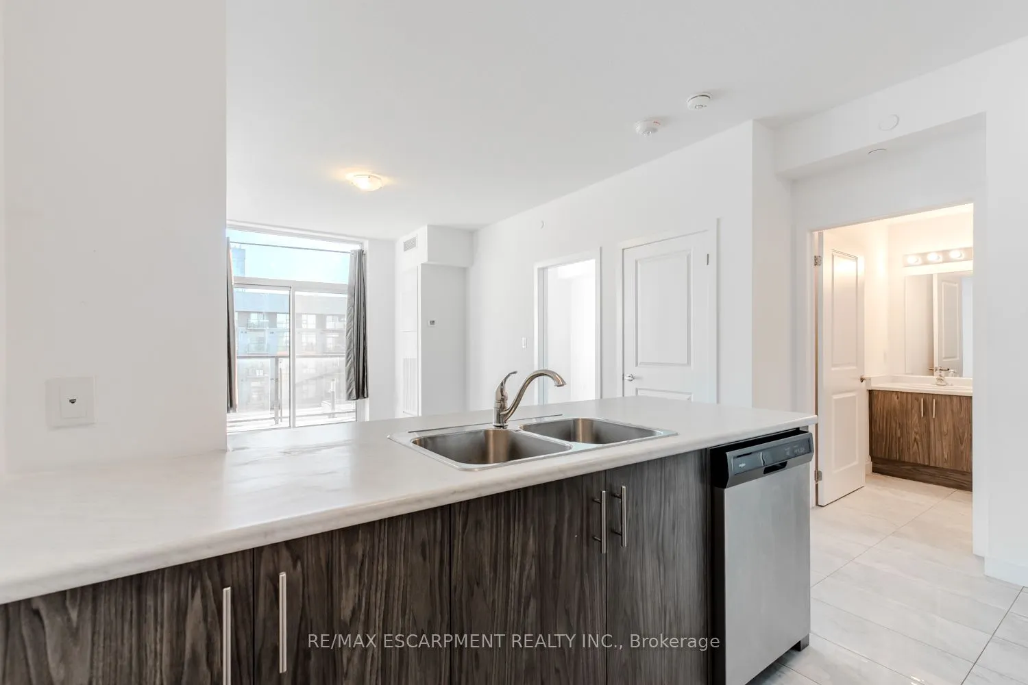450 Dundas Street, #326