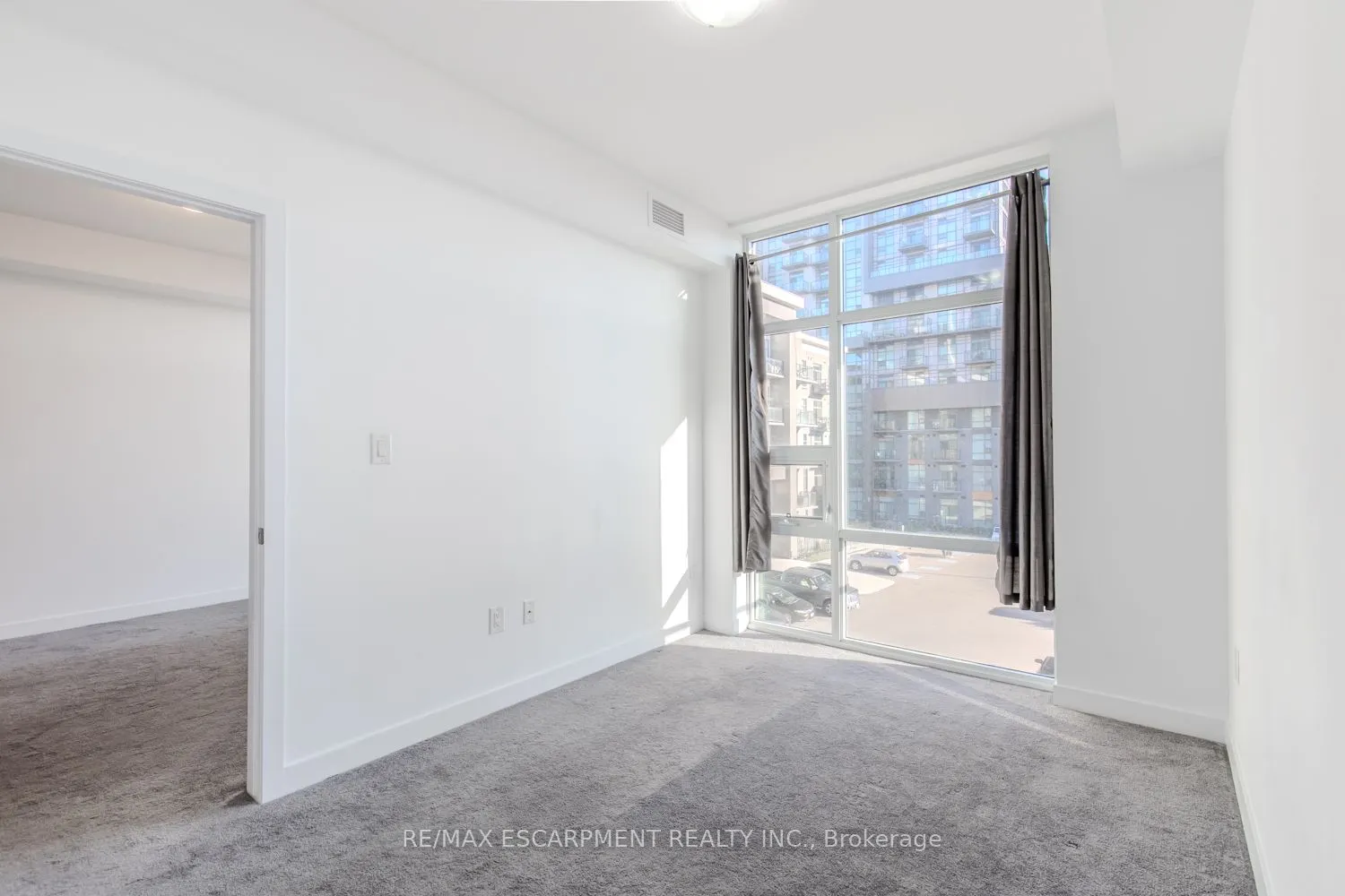 450 Dundas Street, #326