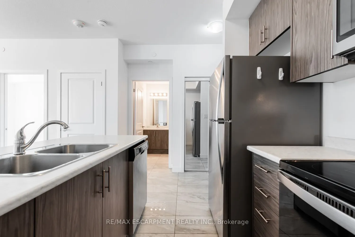 450 Dundas Street, #326