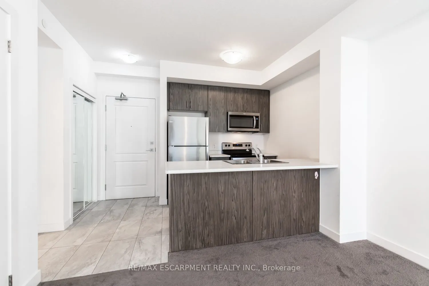 450 Dundas Street, #326