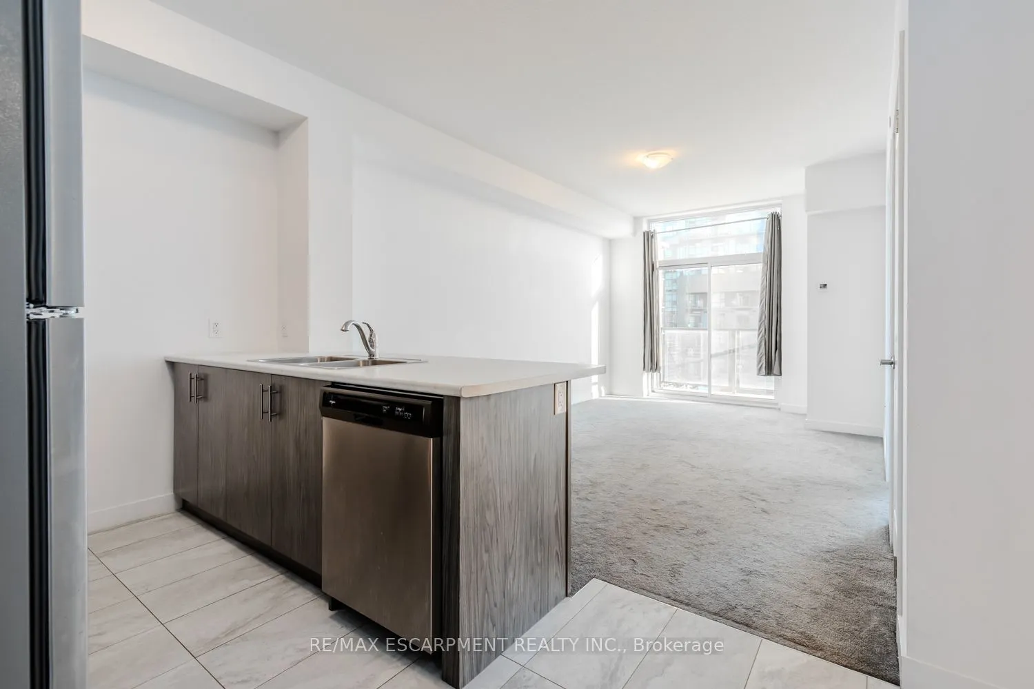 450 Dundas Street, #326