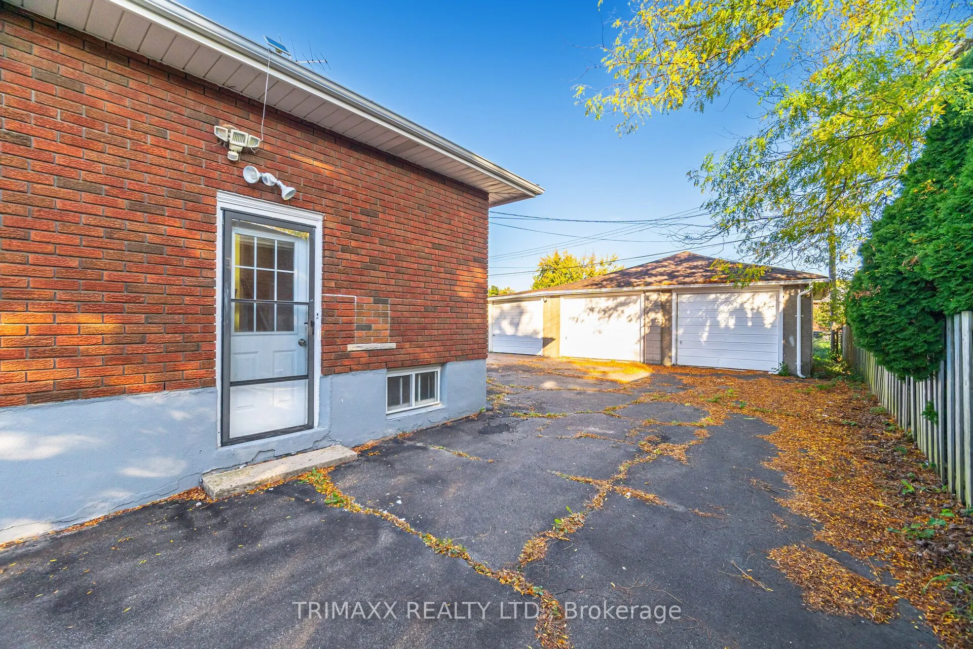 60 Parkdale Drive