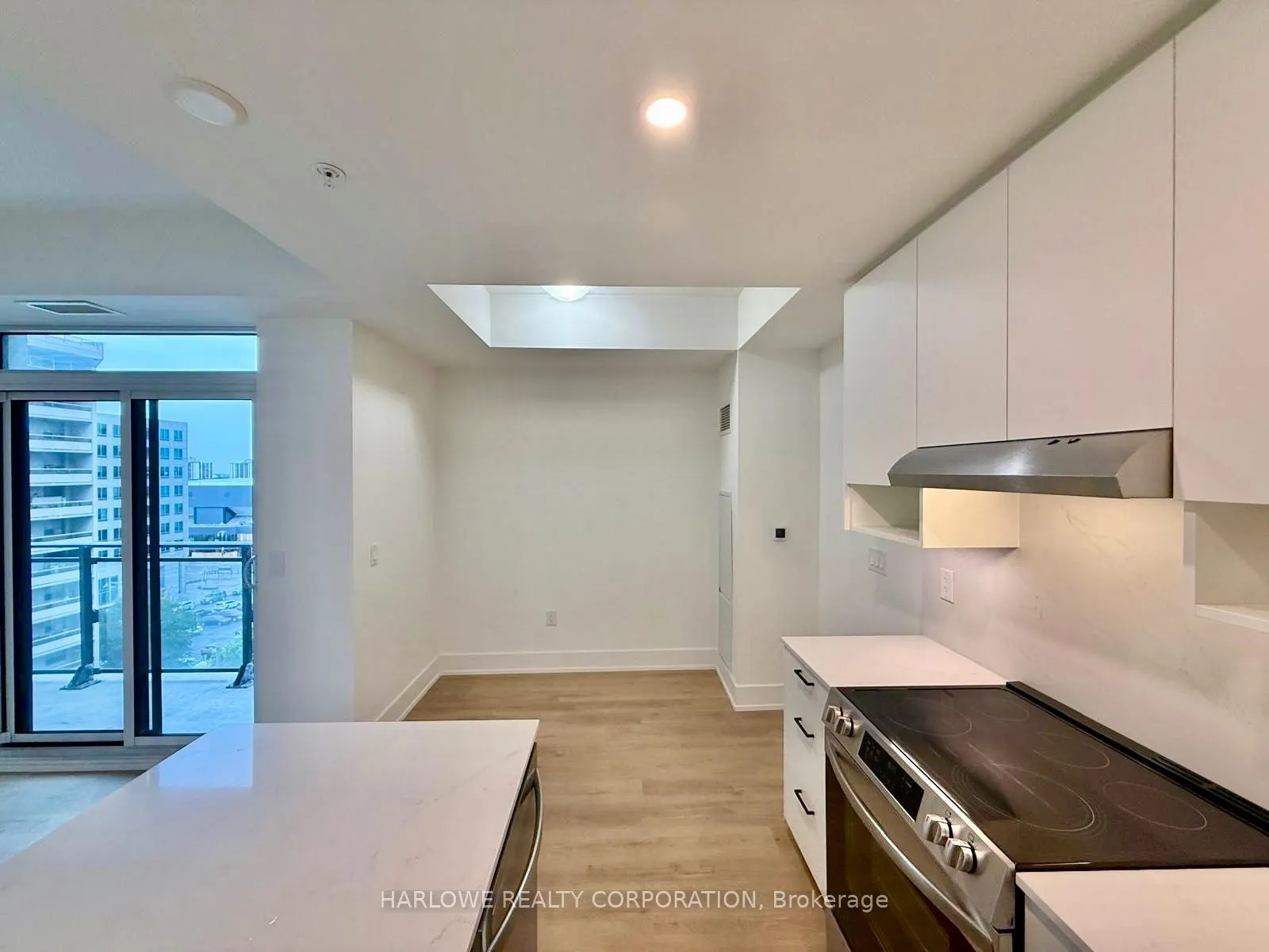206 King Street W, #711