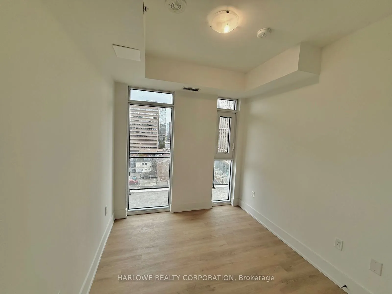 206 King Street W, #711