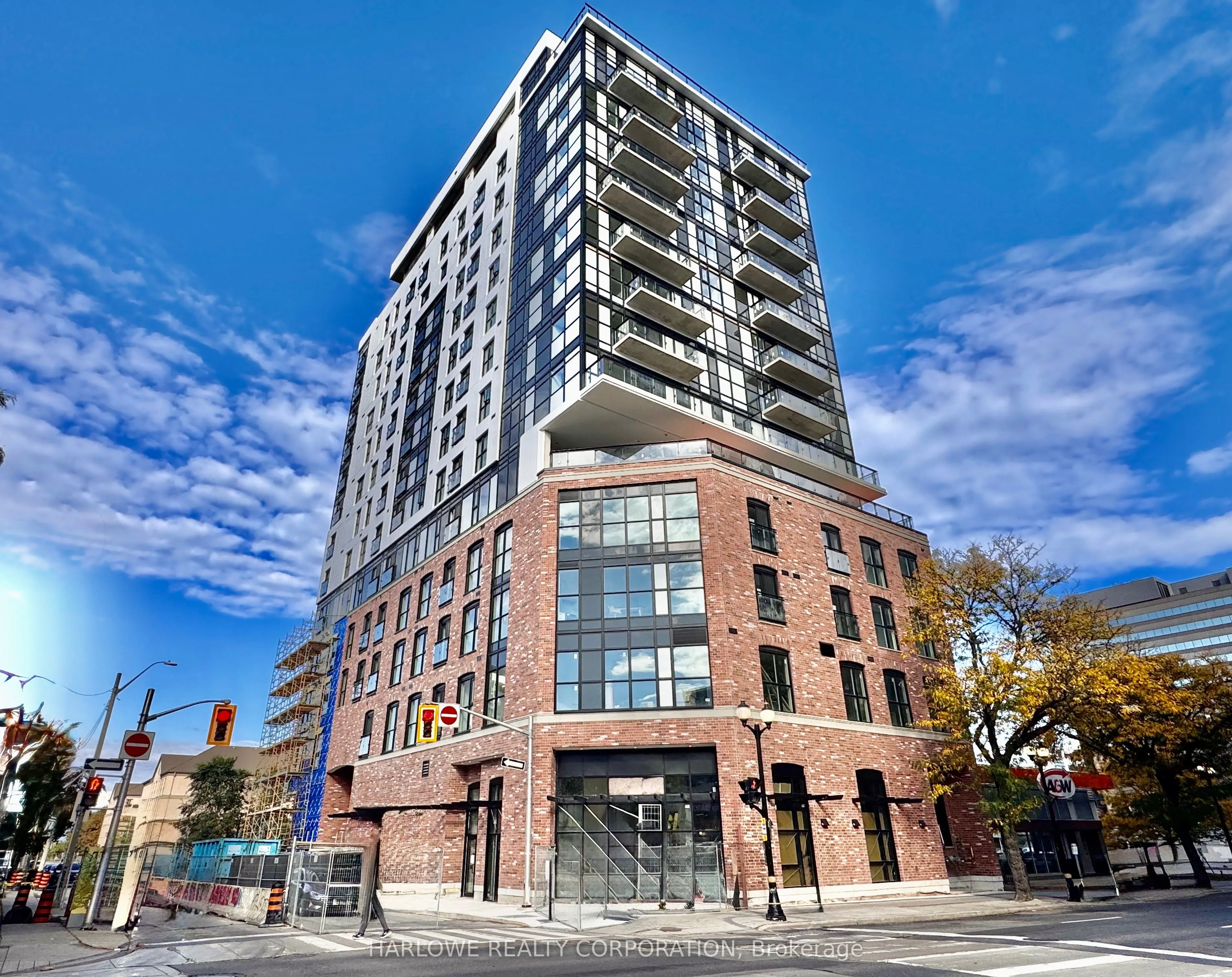 206 King Street W, #711