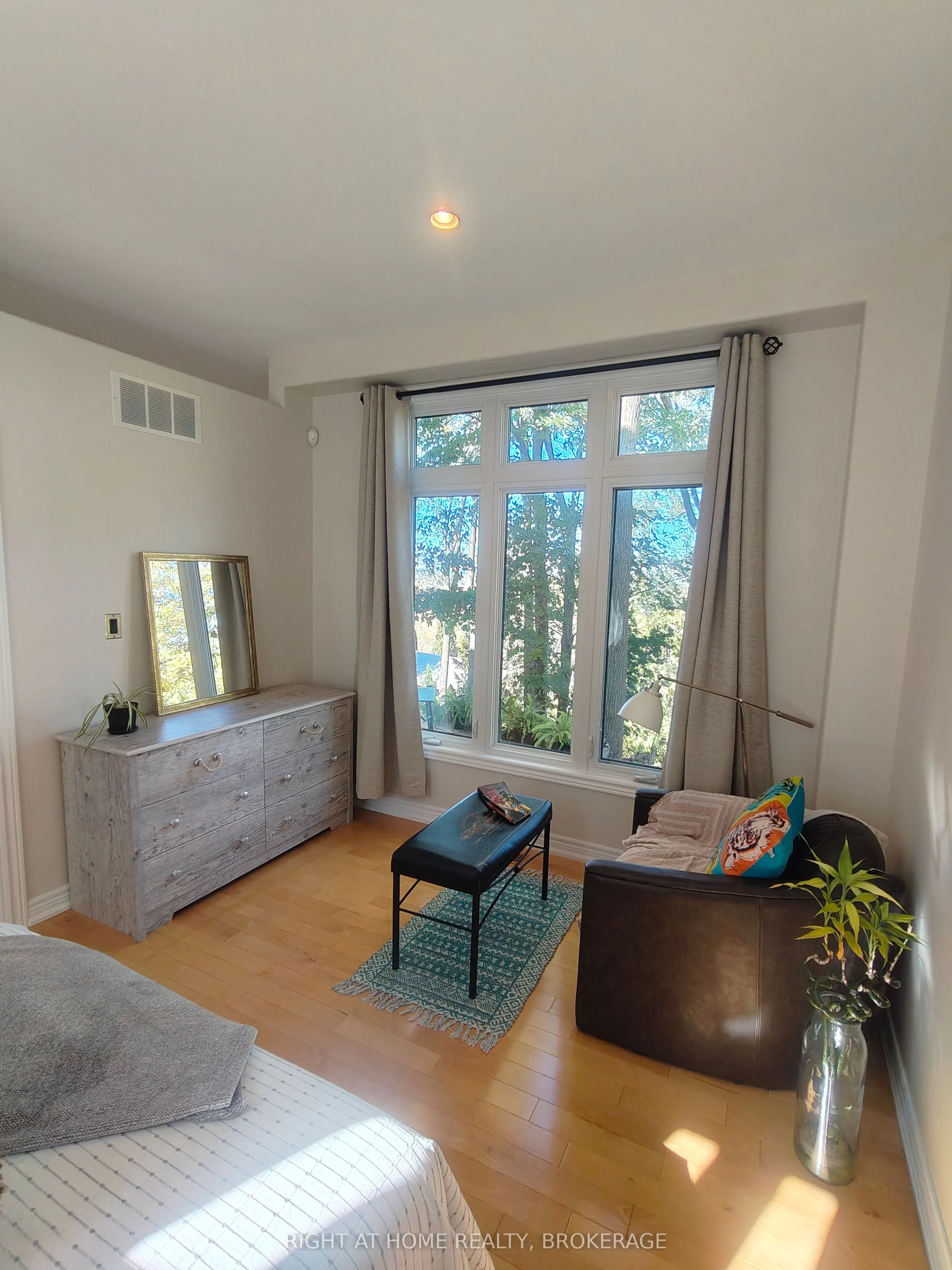 22 Ursula Avenue