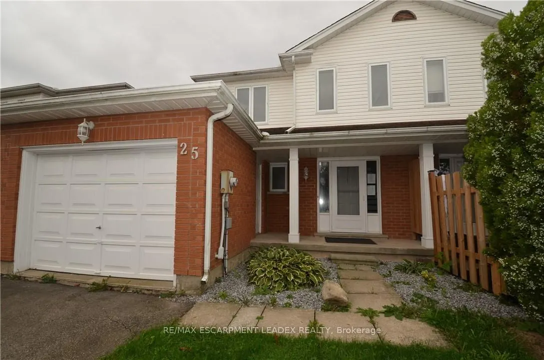 25 Devine Crescent
