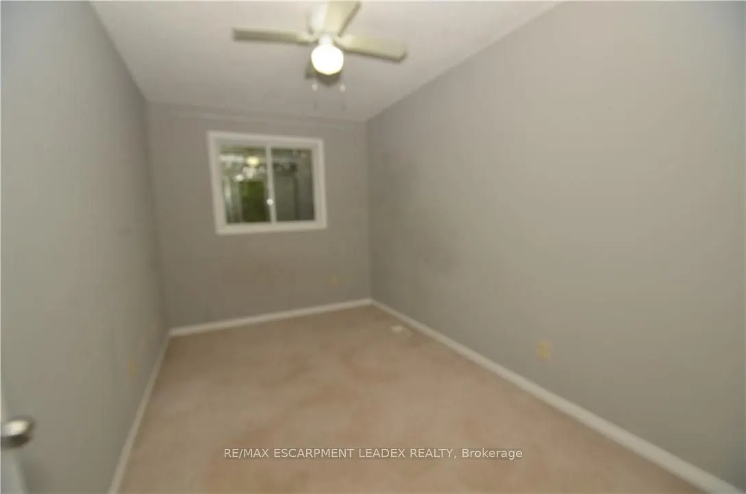 25 Devine Crescent