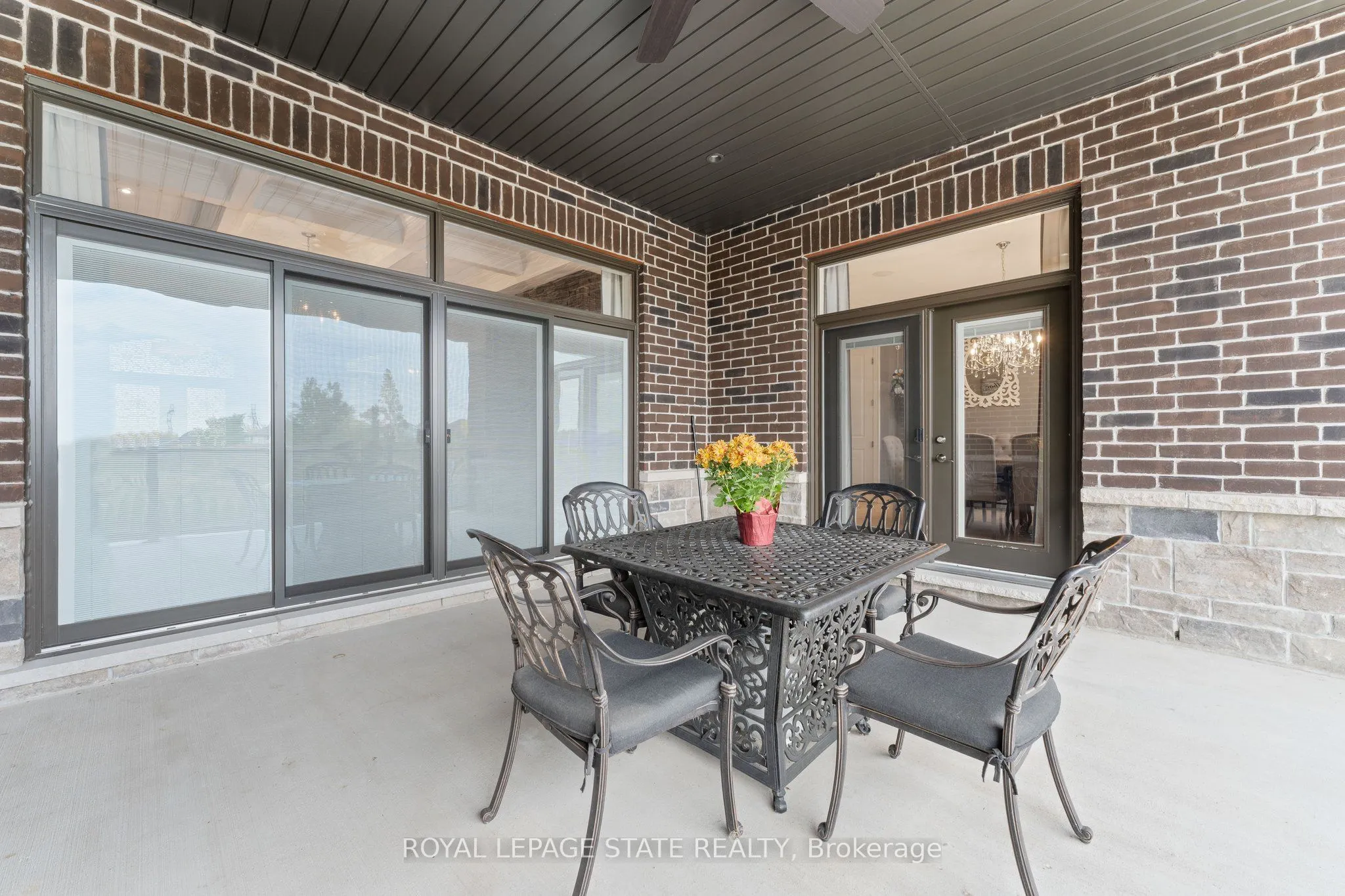 9848 Twenty Road W