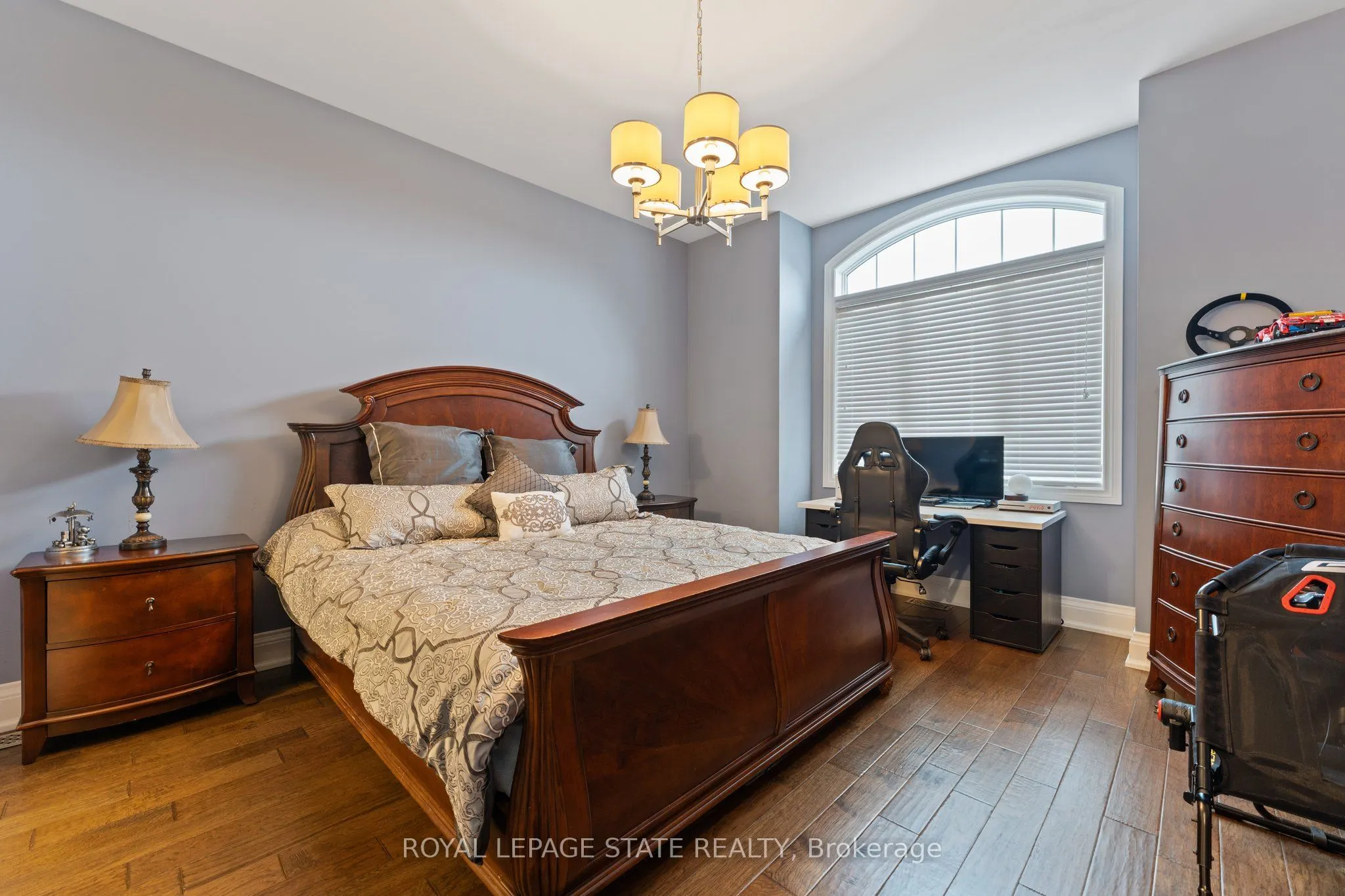9848 Twenty Road W