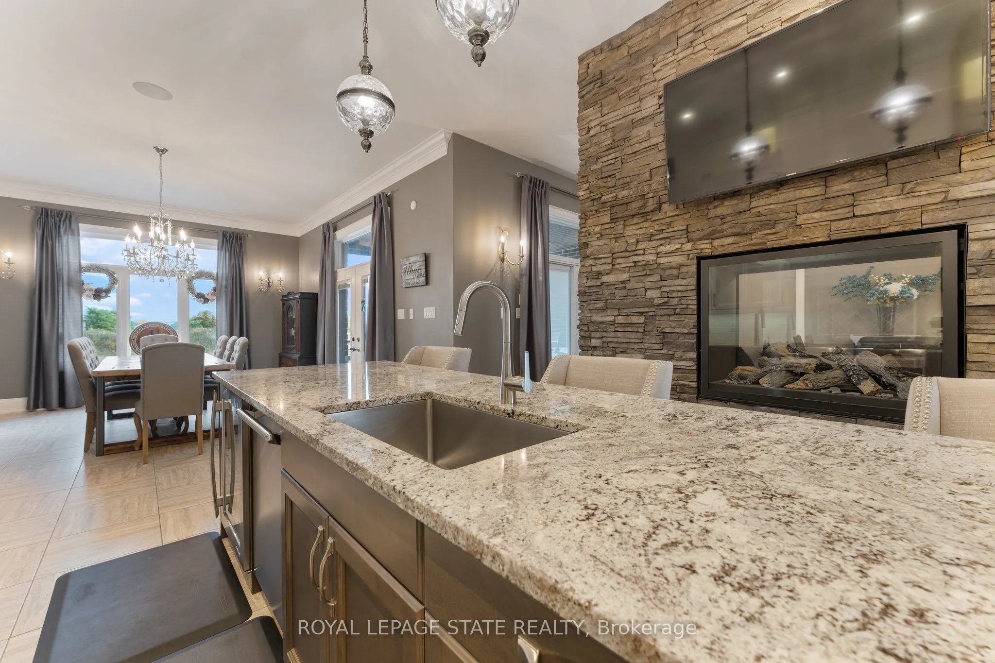 9848 Twenty Road W