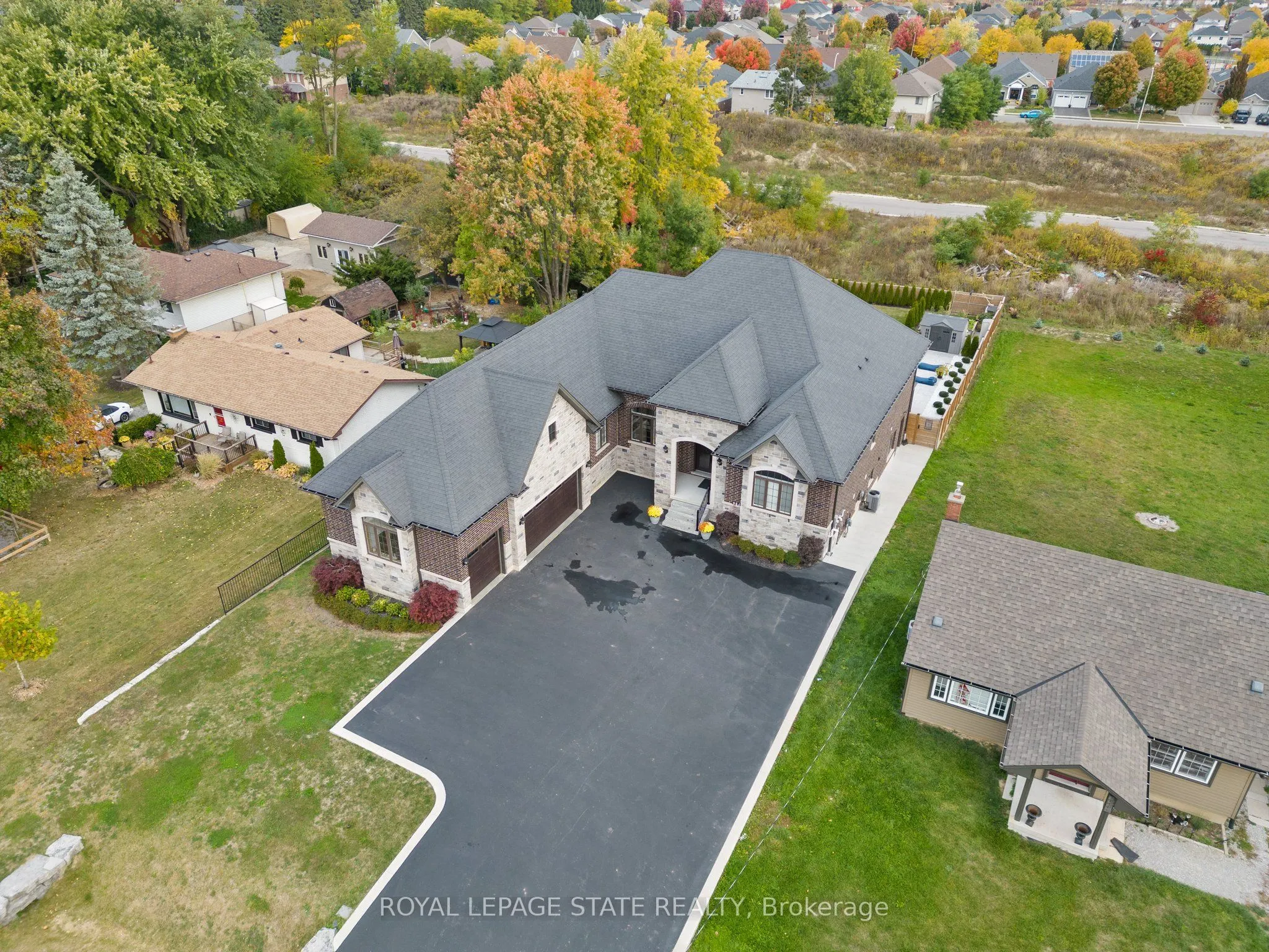 9848 Twenty Road W