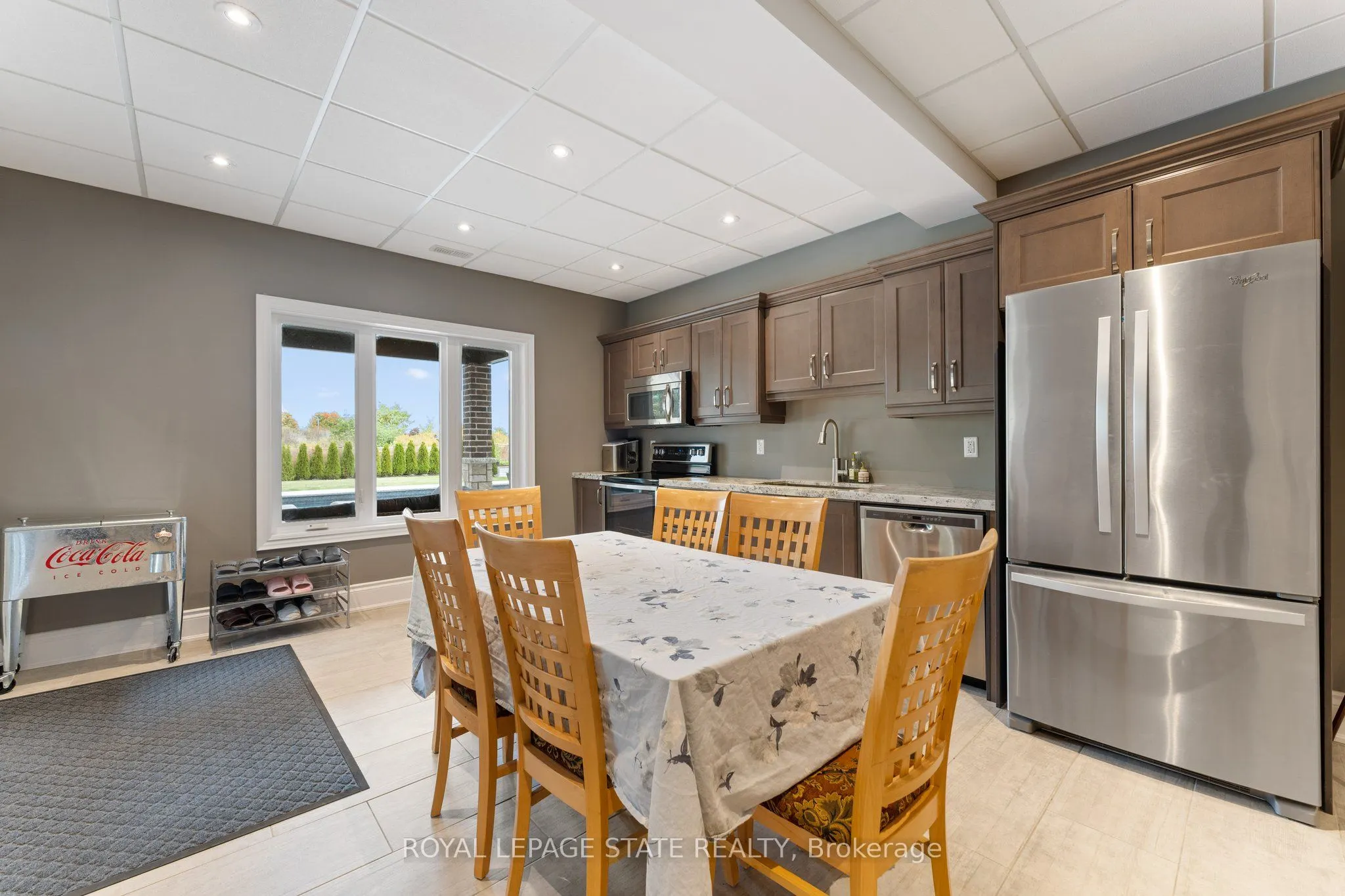 9848 Twenty Road W