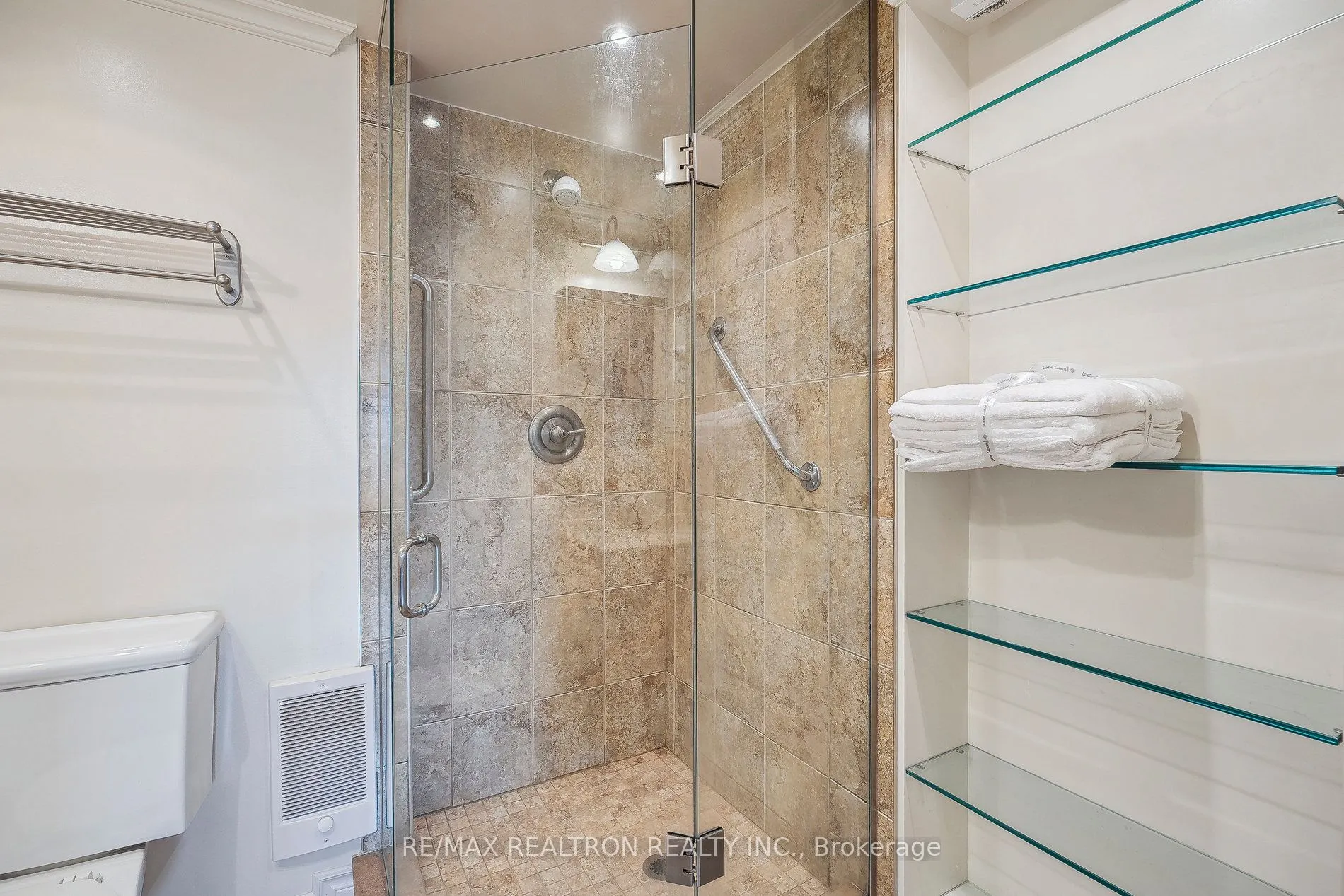21 East Avenue S, #702