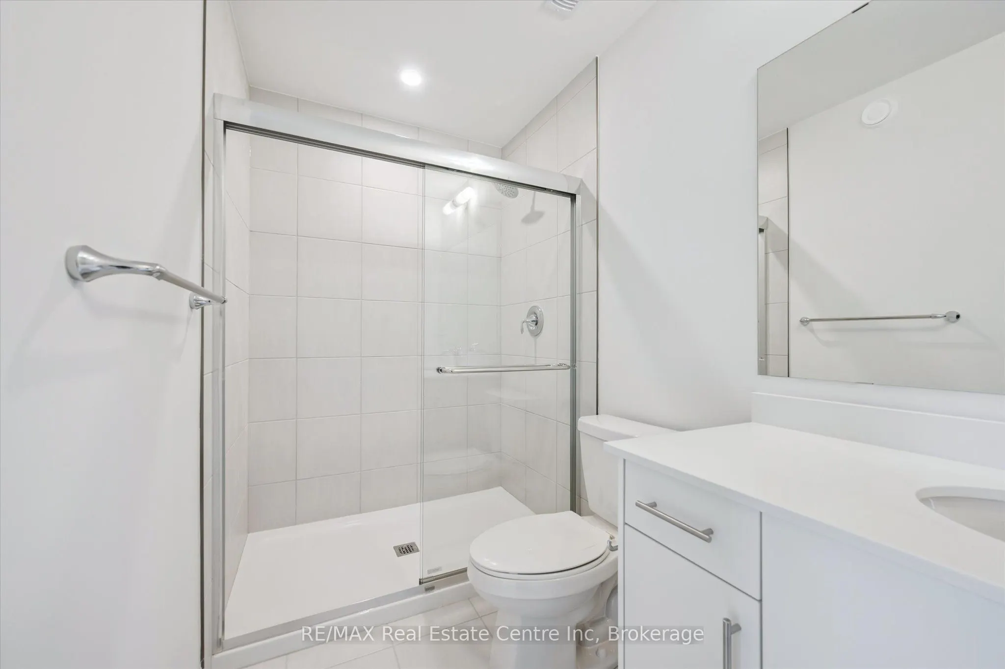 940 St David Street N, #62