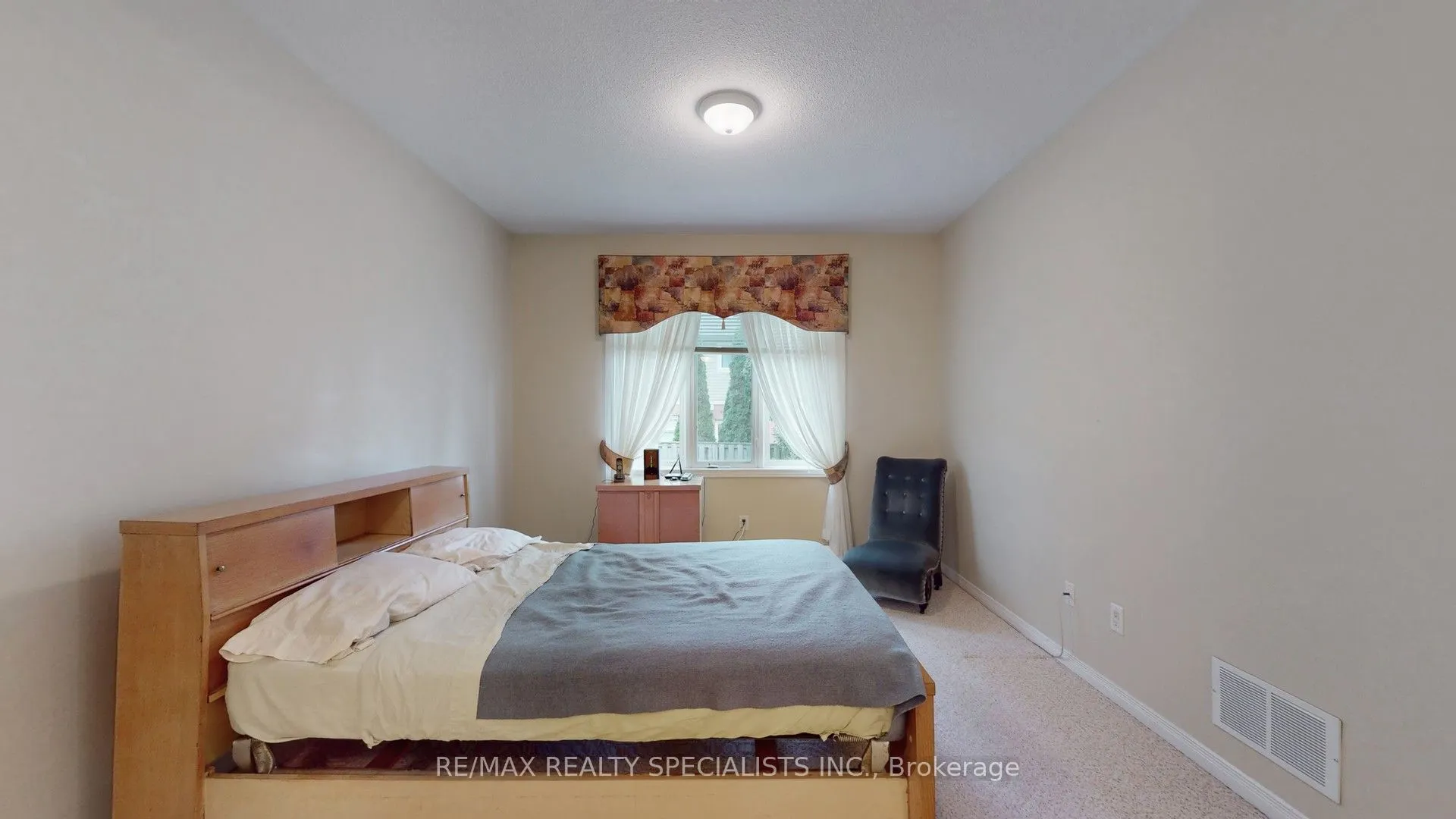 212 Stonehenge Drive, #1