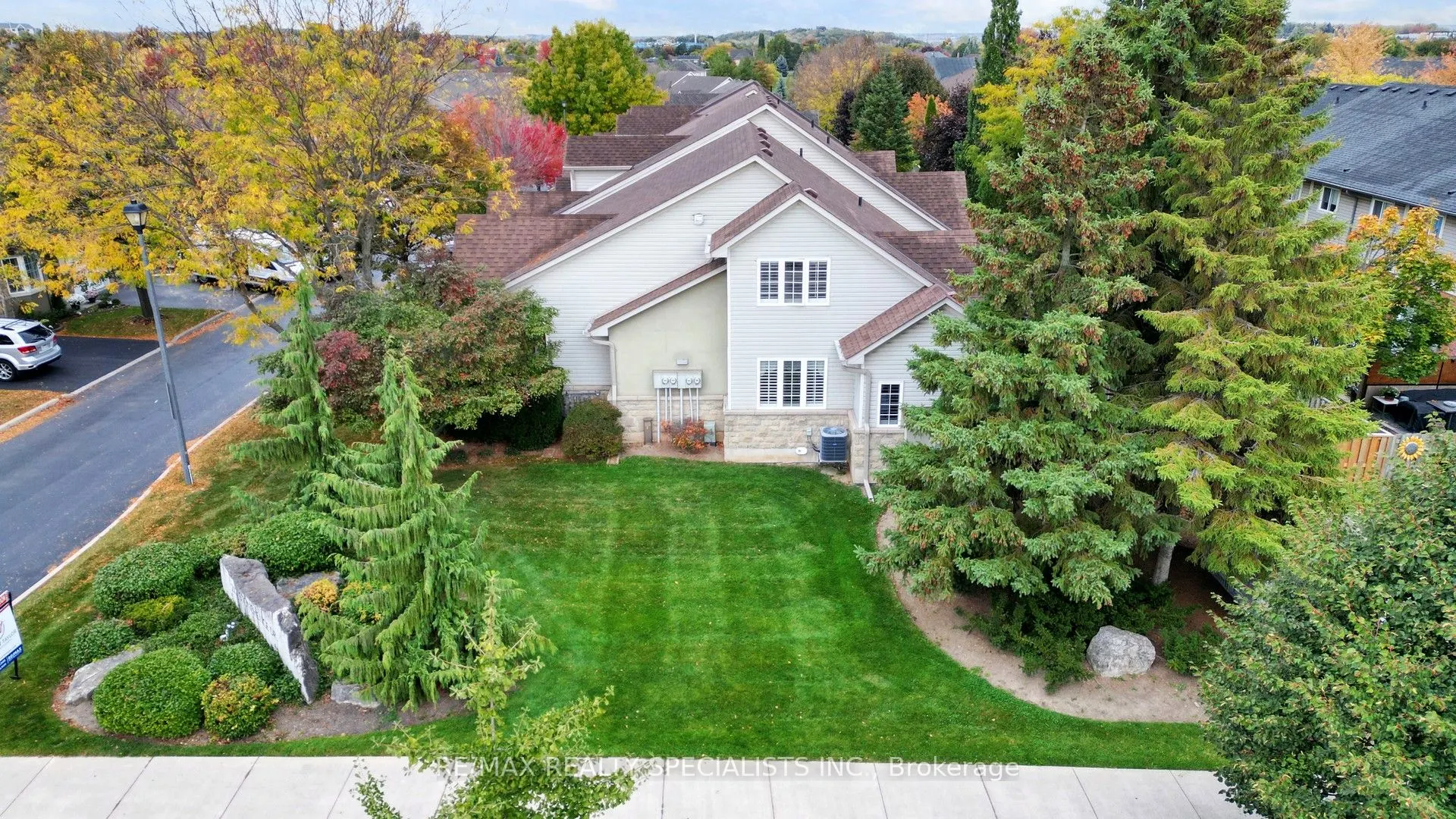 212 Stonehenge Drive, #1