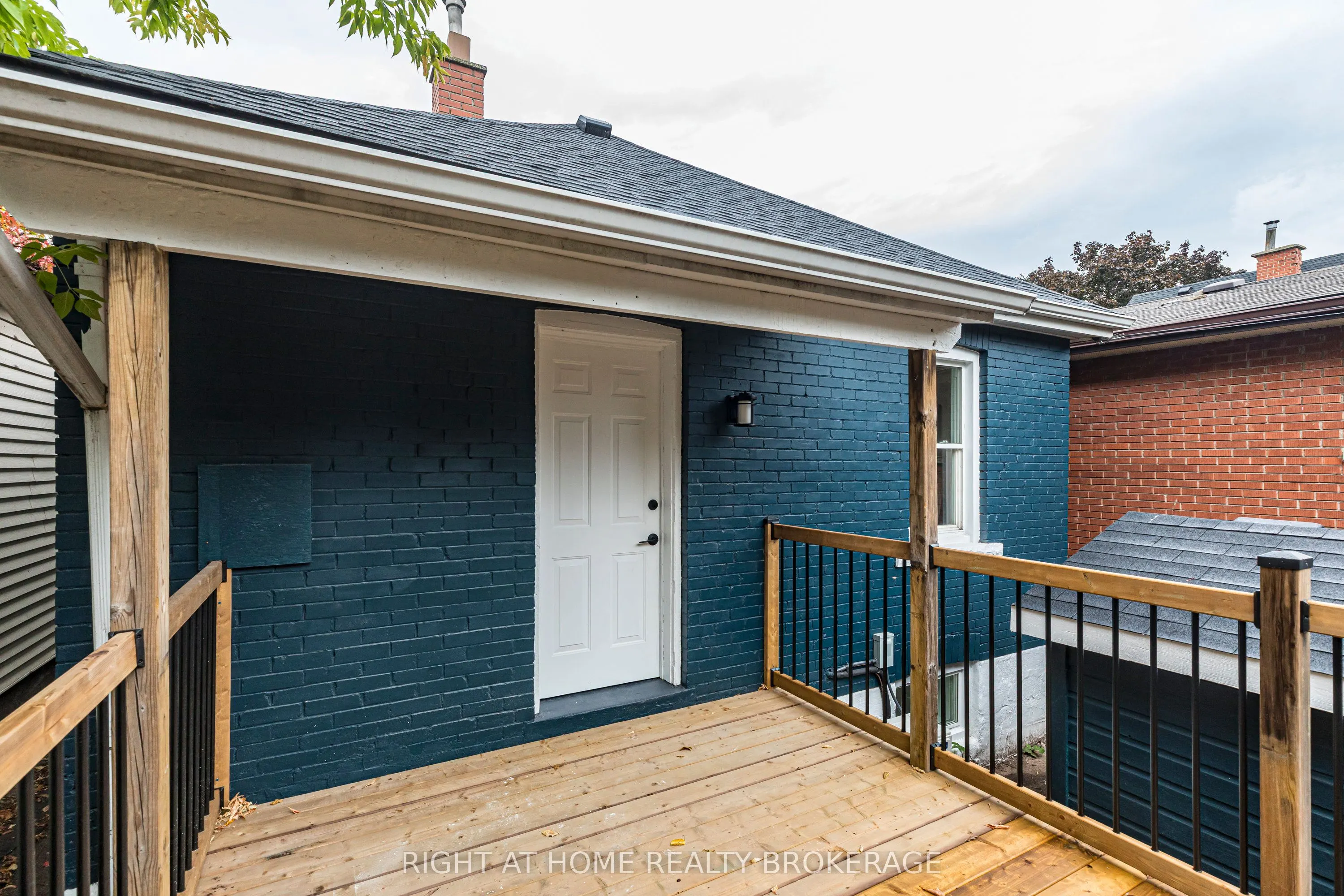 164 LONDON Street