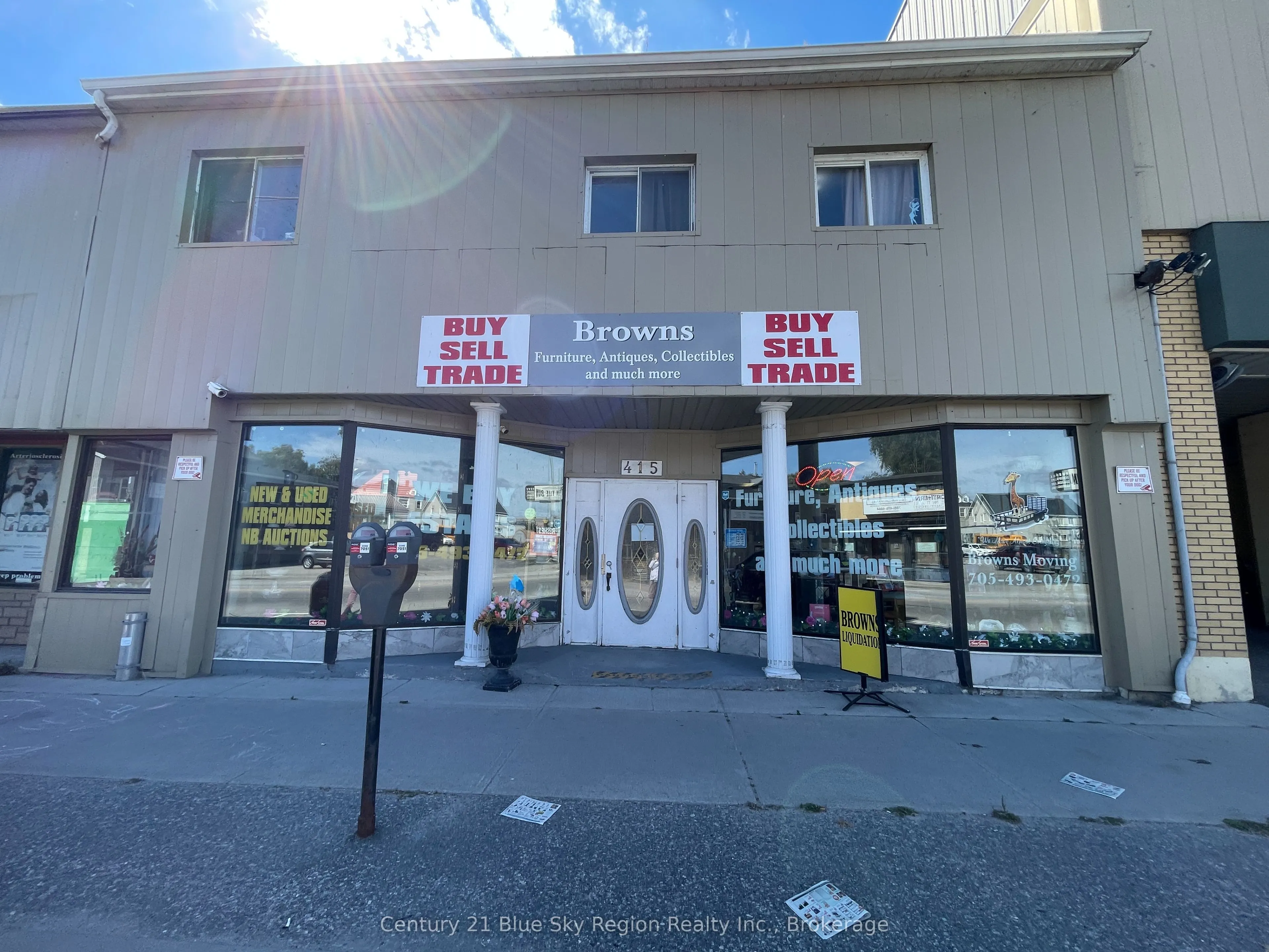 415/423 Main Street E