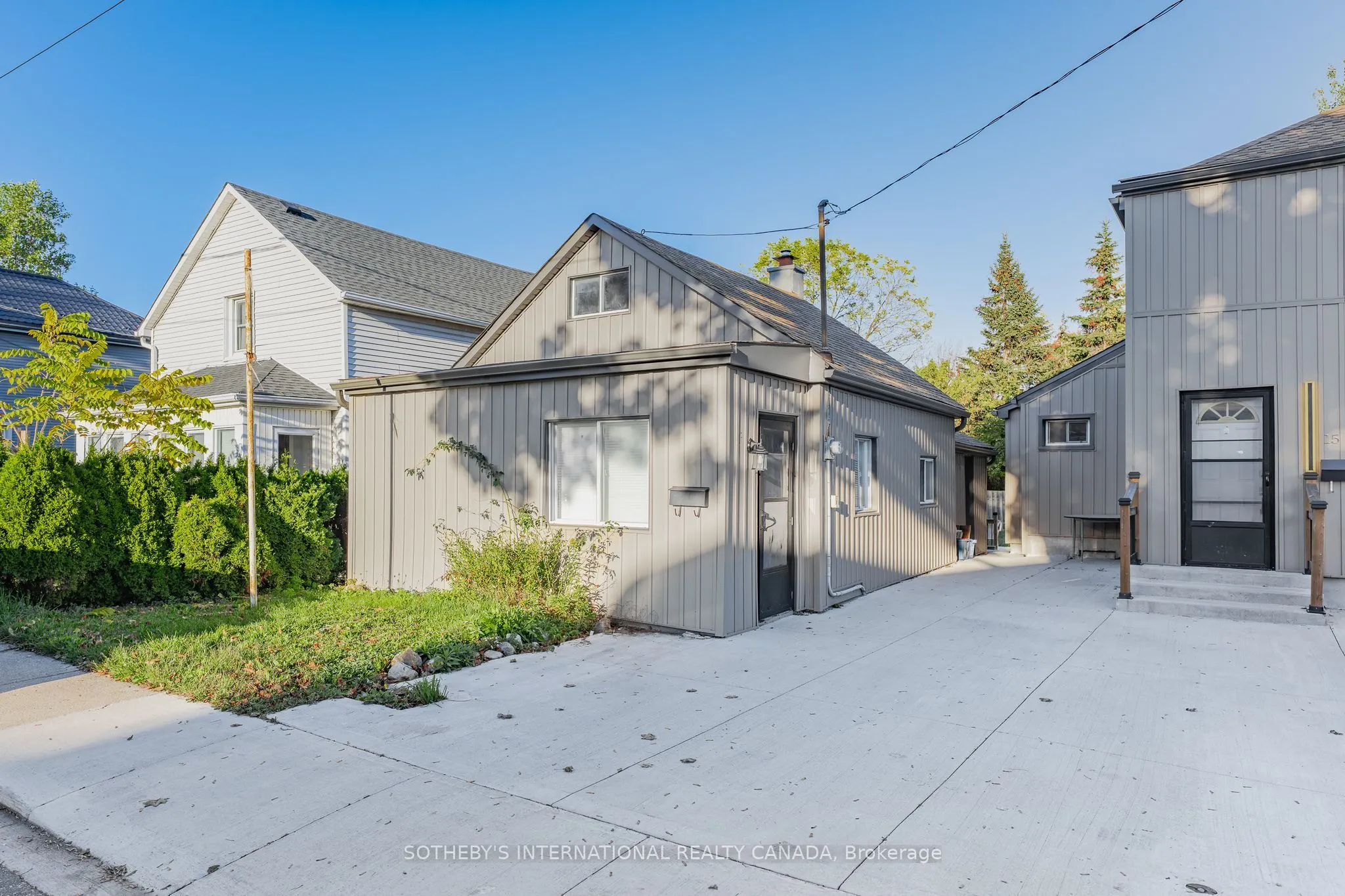 15 Grantham Avenue